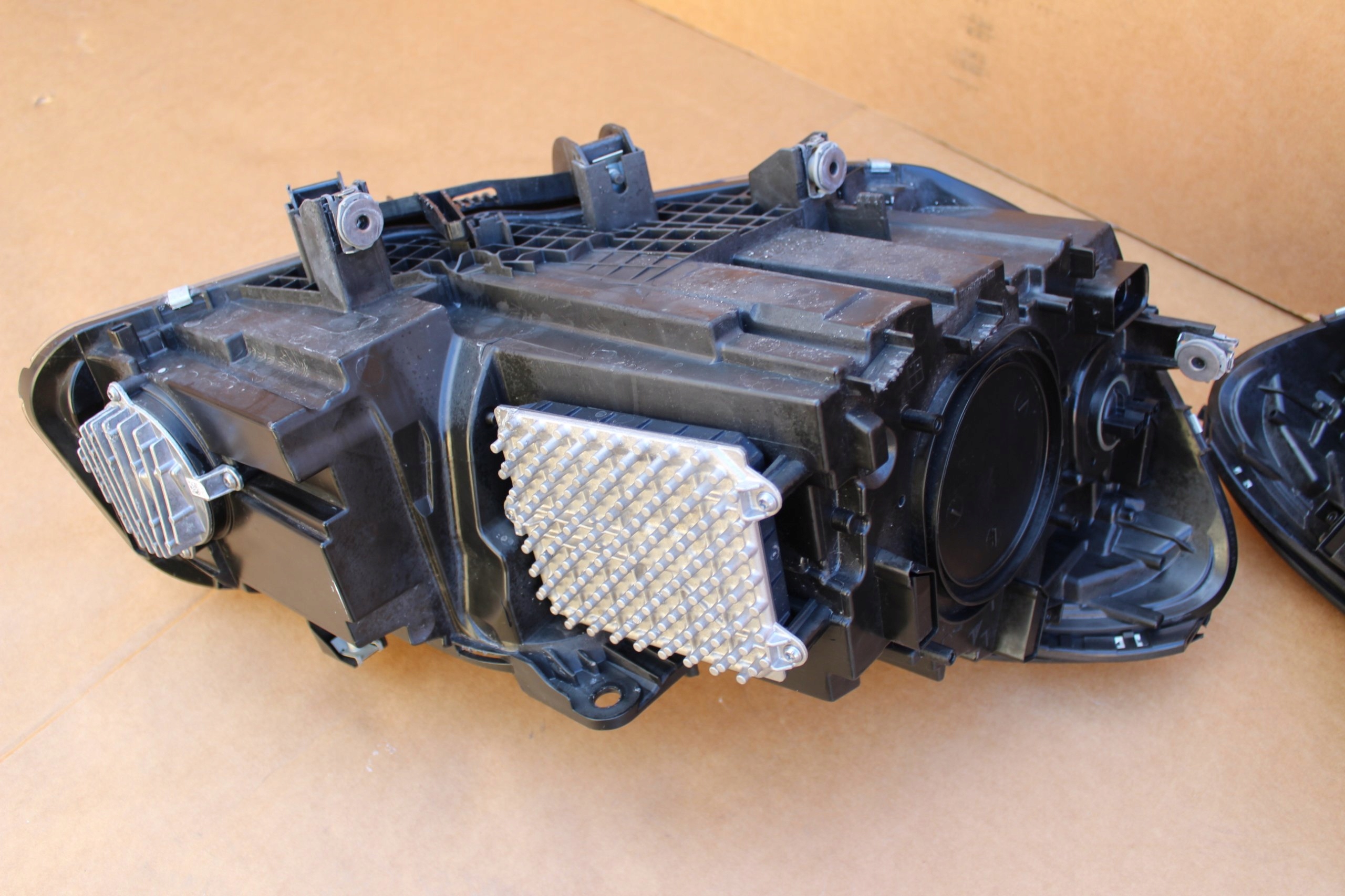 BMW F45 F46 LAMPY FULL LED KOMPLET Jakość części (zgodnie z GVO) O - oryginał z logo producenta pojazdu (OE)