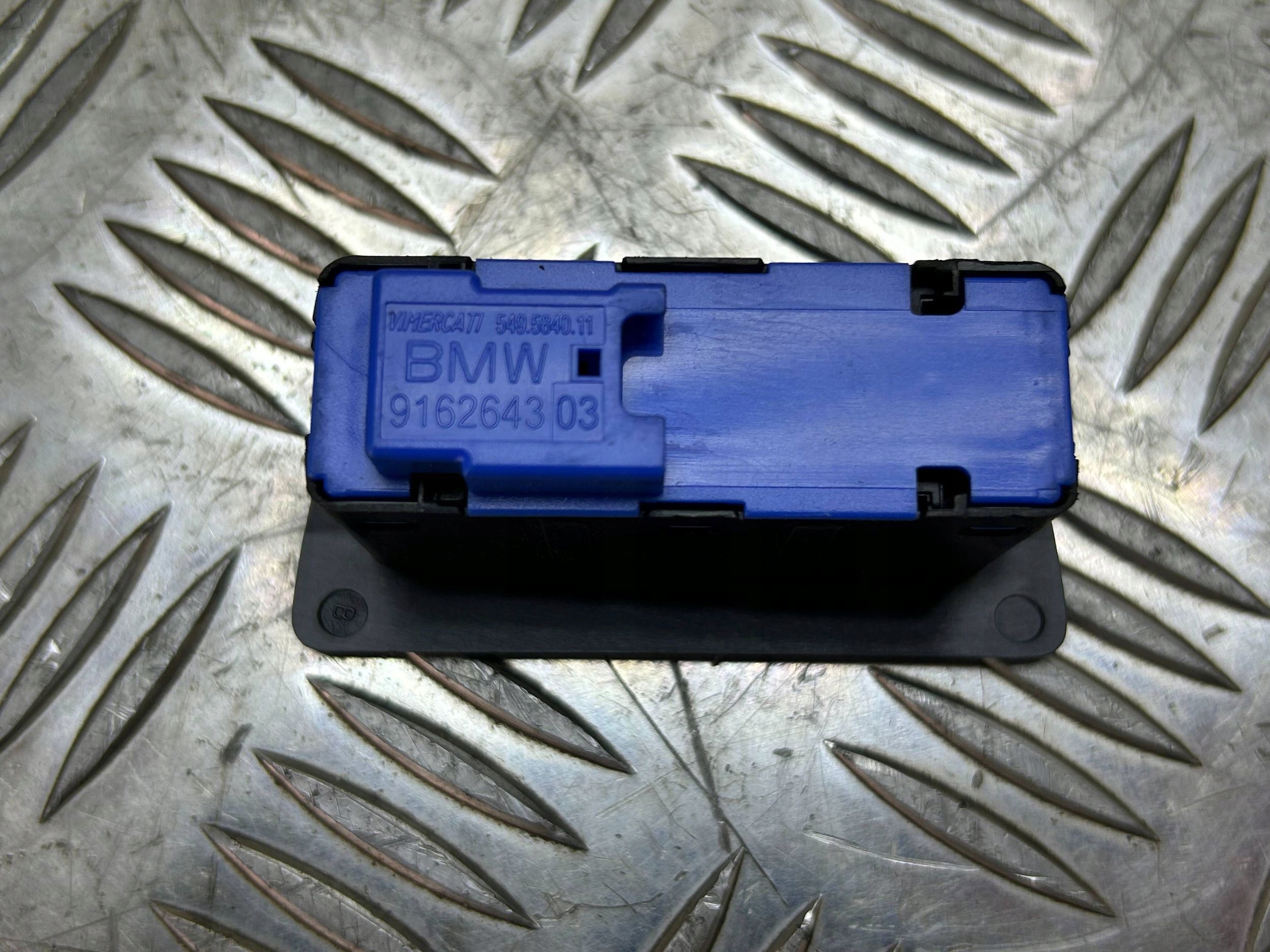 switch / button of the opening bonnet boot BMW 5 F10 2012 9162643