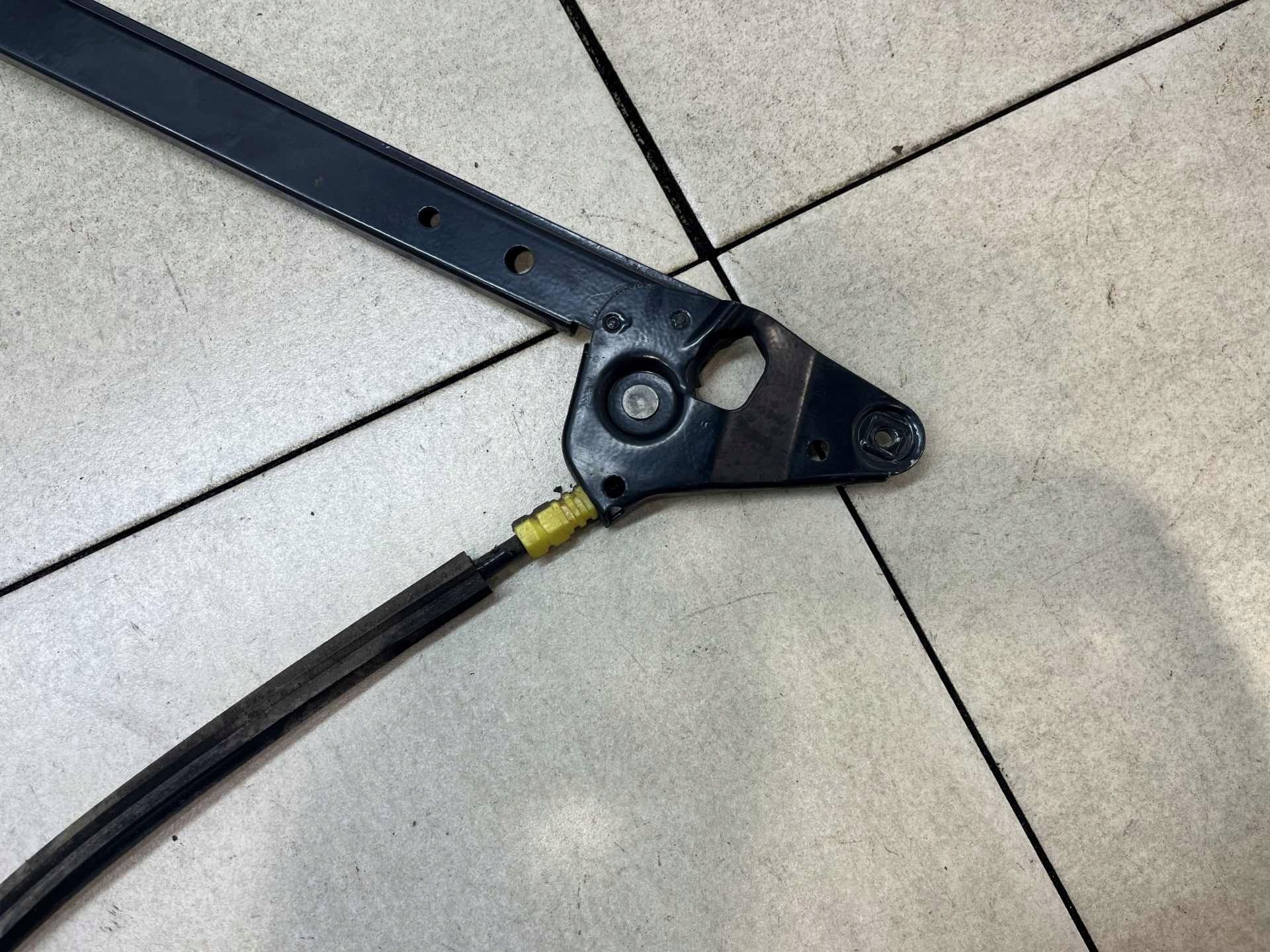 window regulator right rear part GALAXY 1.9 TDI FL TR37M3959812