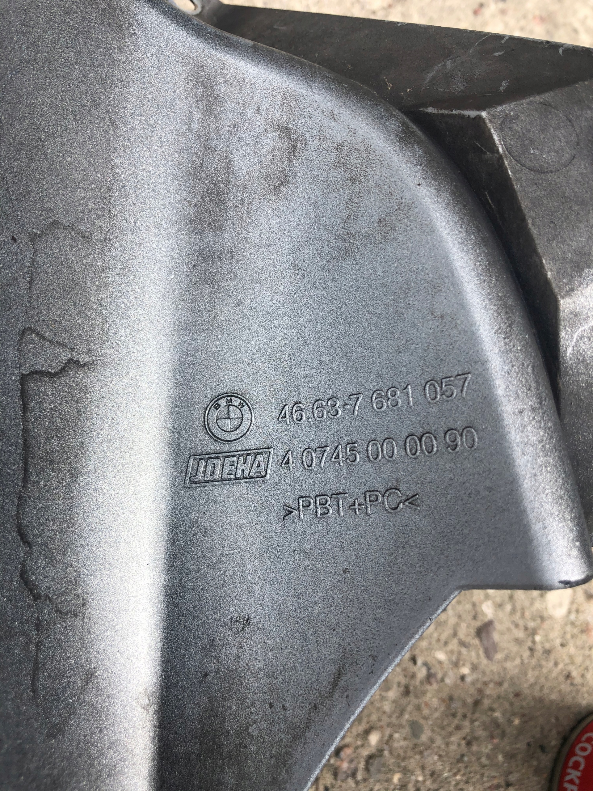 OSLONA OWIEWKA LEWA BMW R 1200 RT 7681057 Producent czesci BMW oryginalne OE