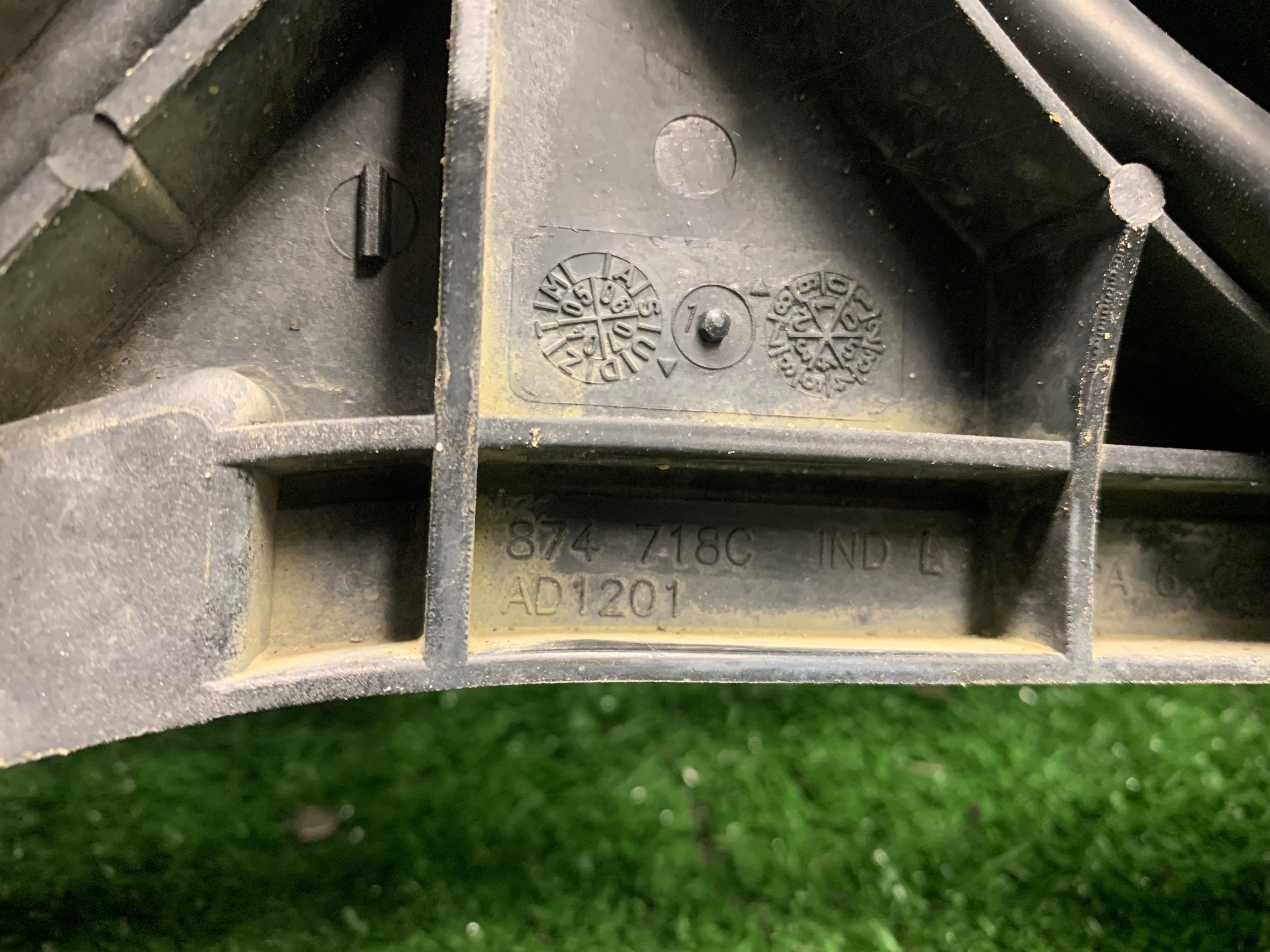 ventilátor chladiče AUDI A6 C6 3.2 FSI 4F0121003N