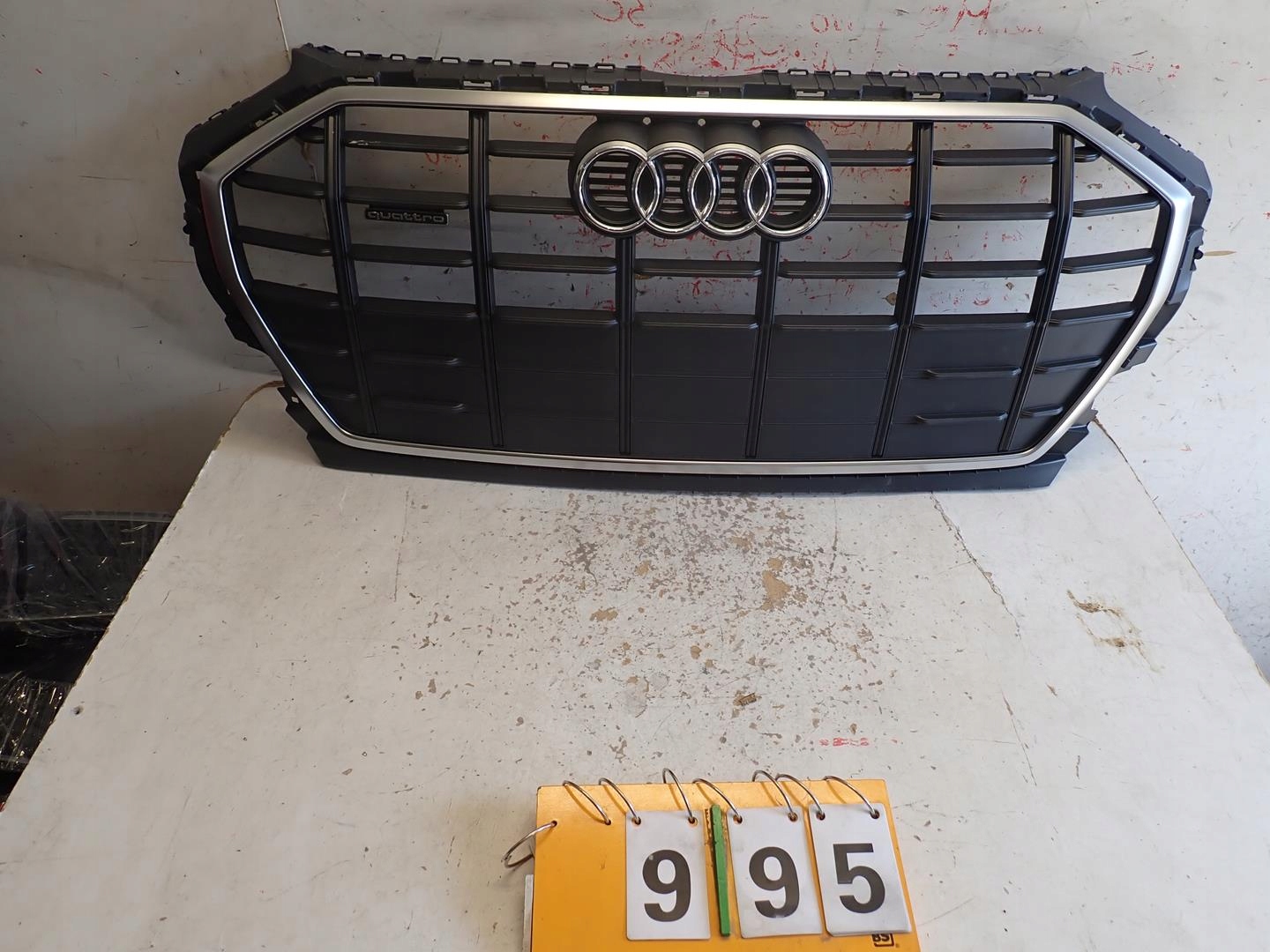 maska AUDI Q5 II LIFT 2020- nova original 80A853651