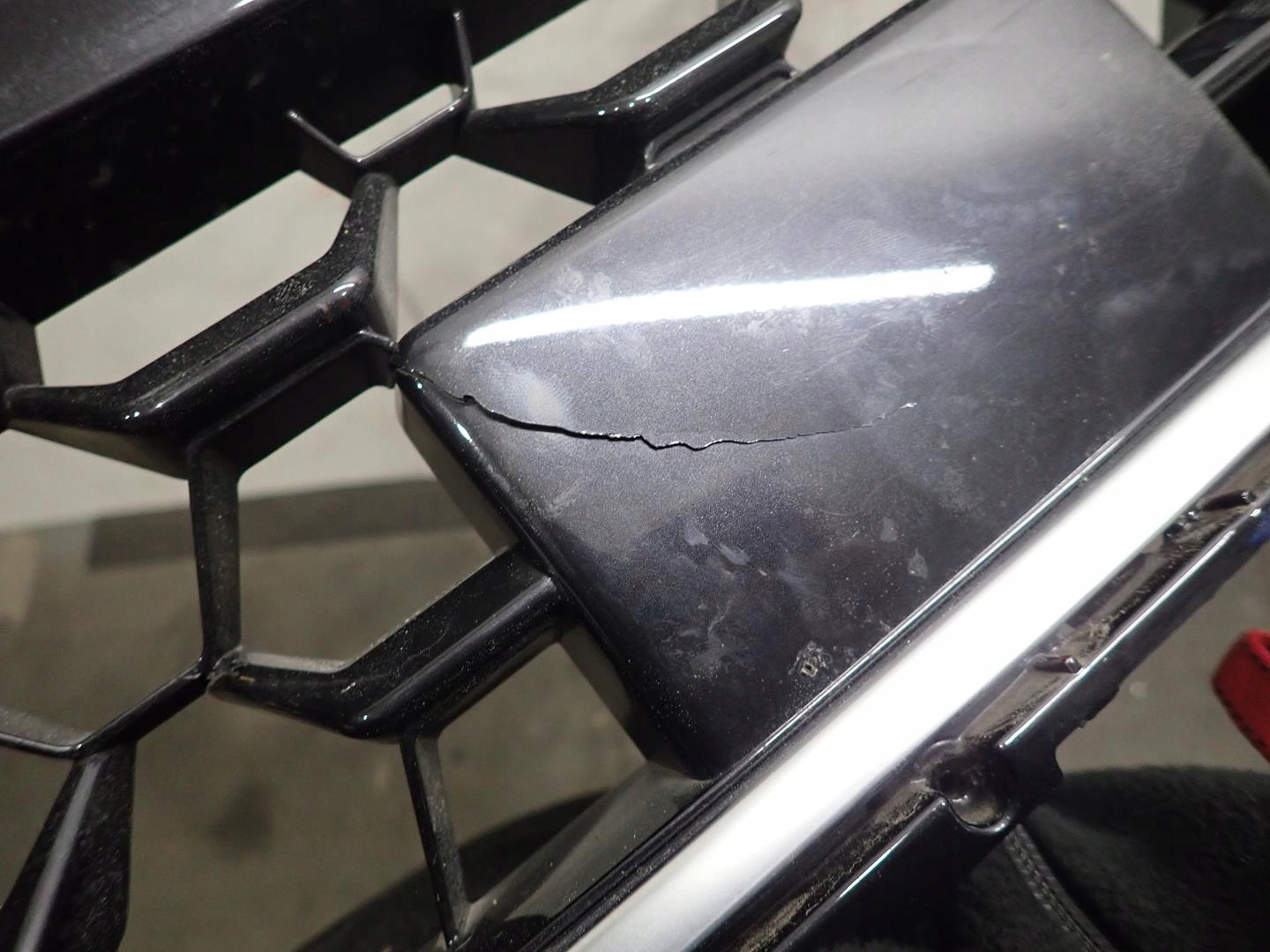 Grill AUDI A1 II 2018- 82A853651B