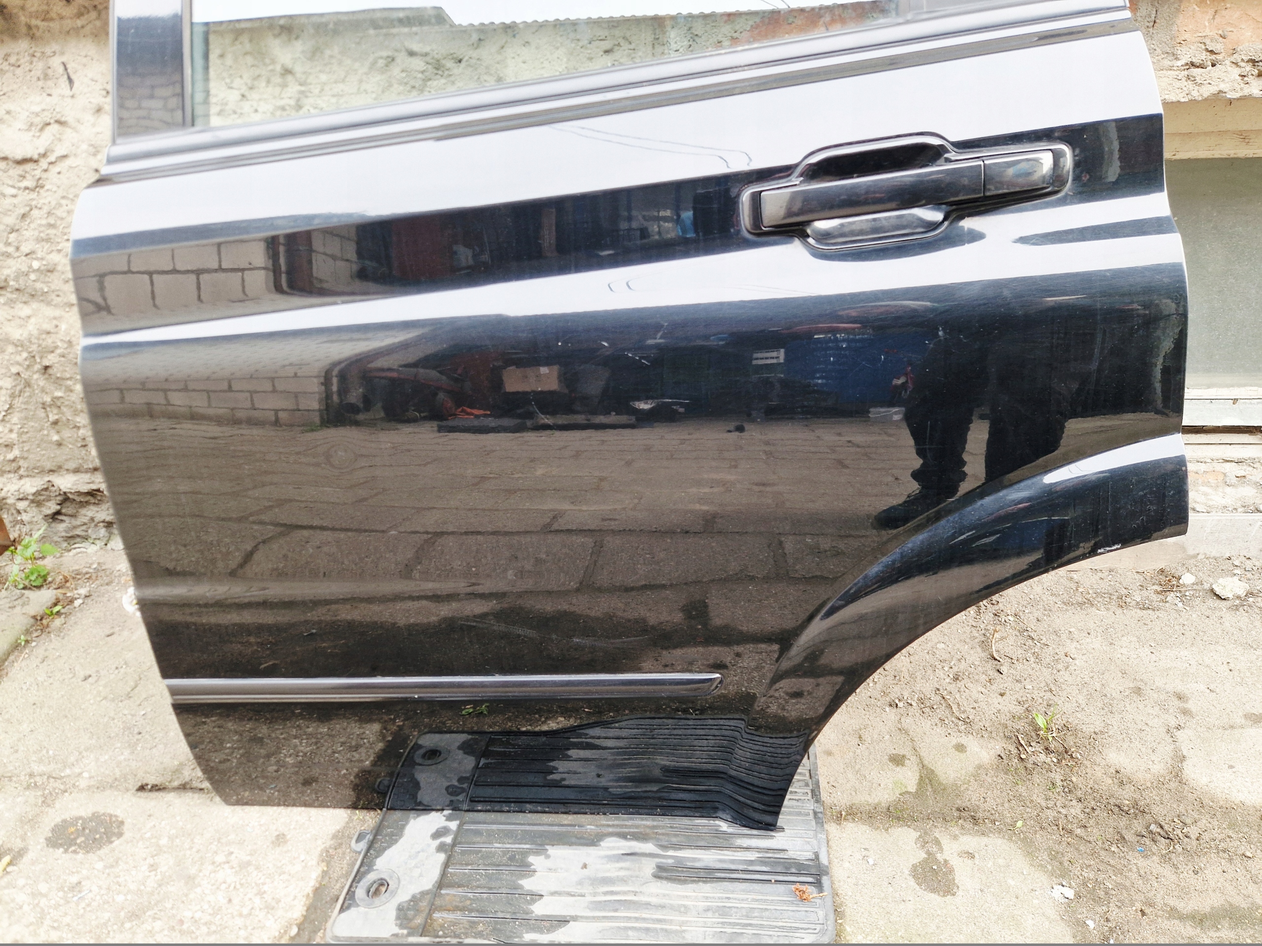 SSANGYONG ACTYON door left rear part rear. black, colour LAK complete