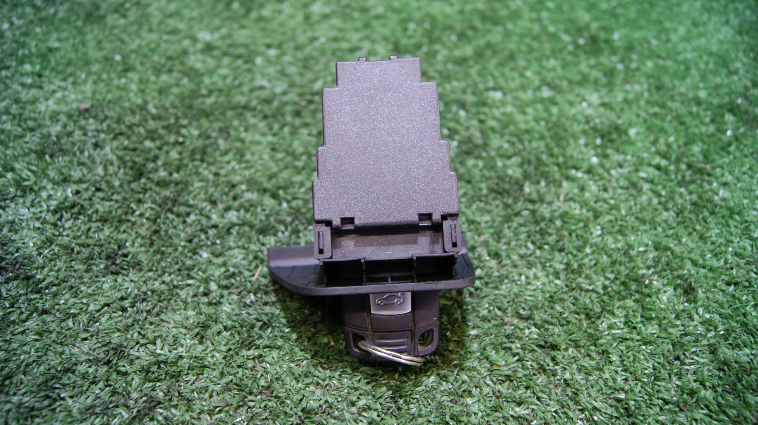 ignition Z KLUCZYKIEM BMW E88 6954717-13