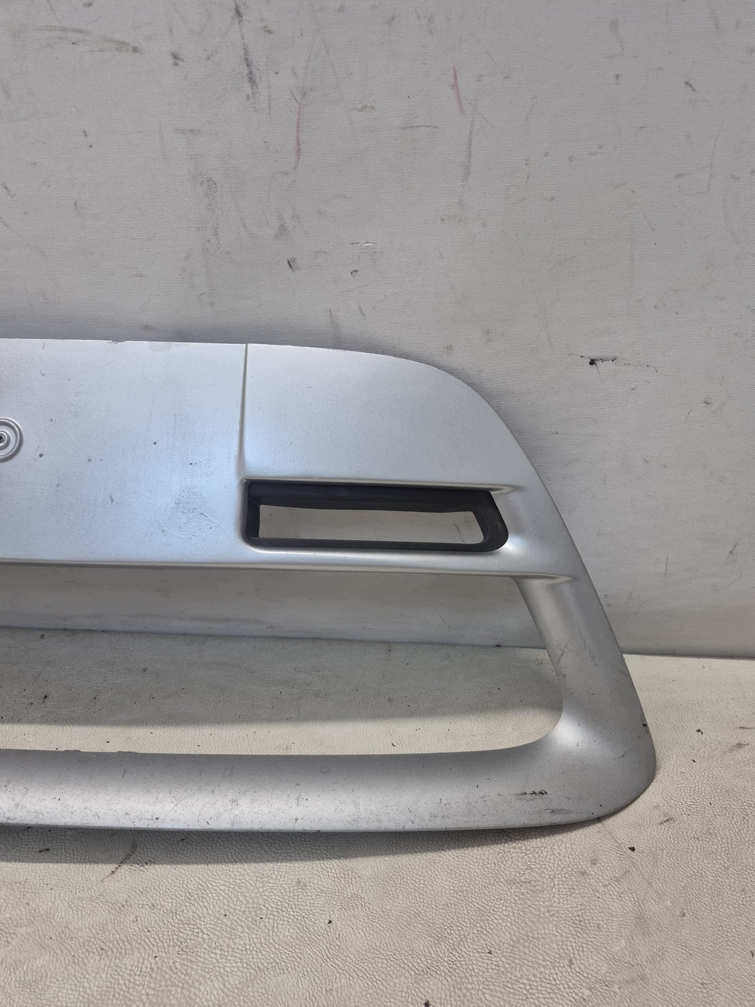 FORD MONDEO MK4 ST 07- grid of a bumper front front