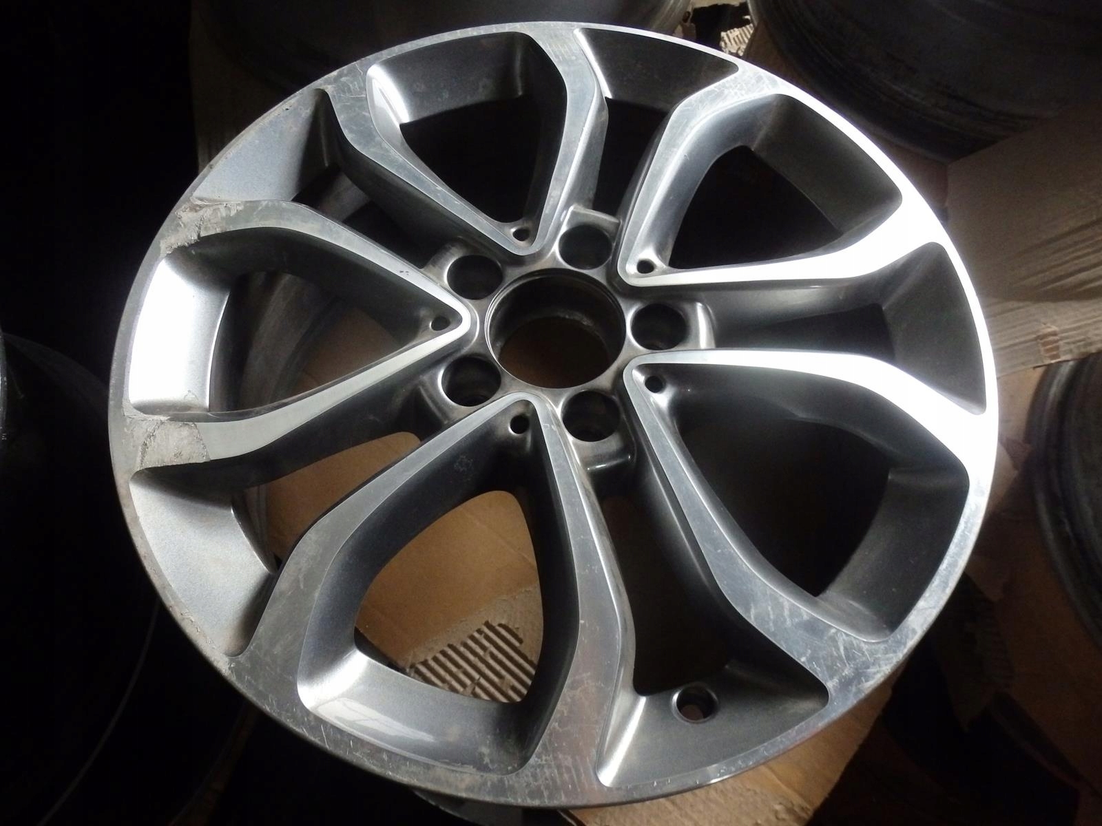 Обід алюміній Mercedes-Бензин OE 7.0