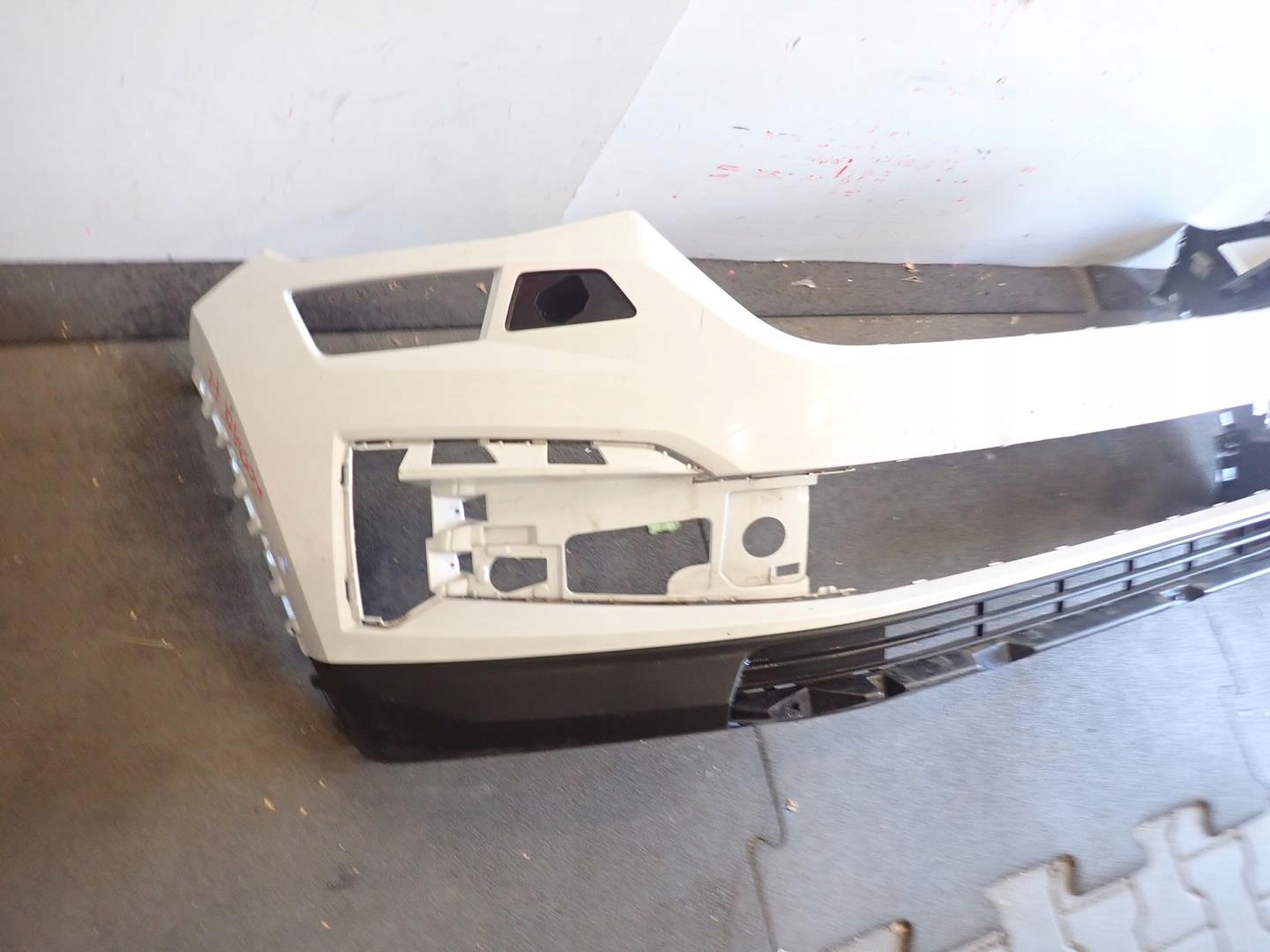 bumper front front SKODA KODIAQ LIFT 2021- 565807221H