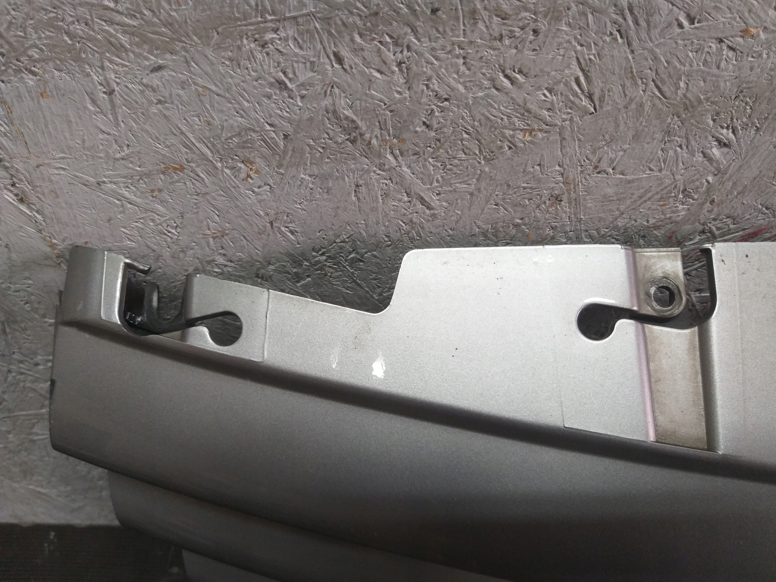 ATRAPA GRILL MERCEDES SL W230 A2308800583 Numer katalogowy części A2308800583