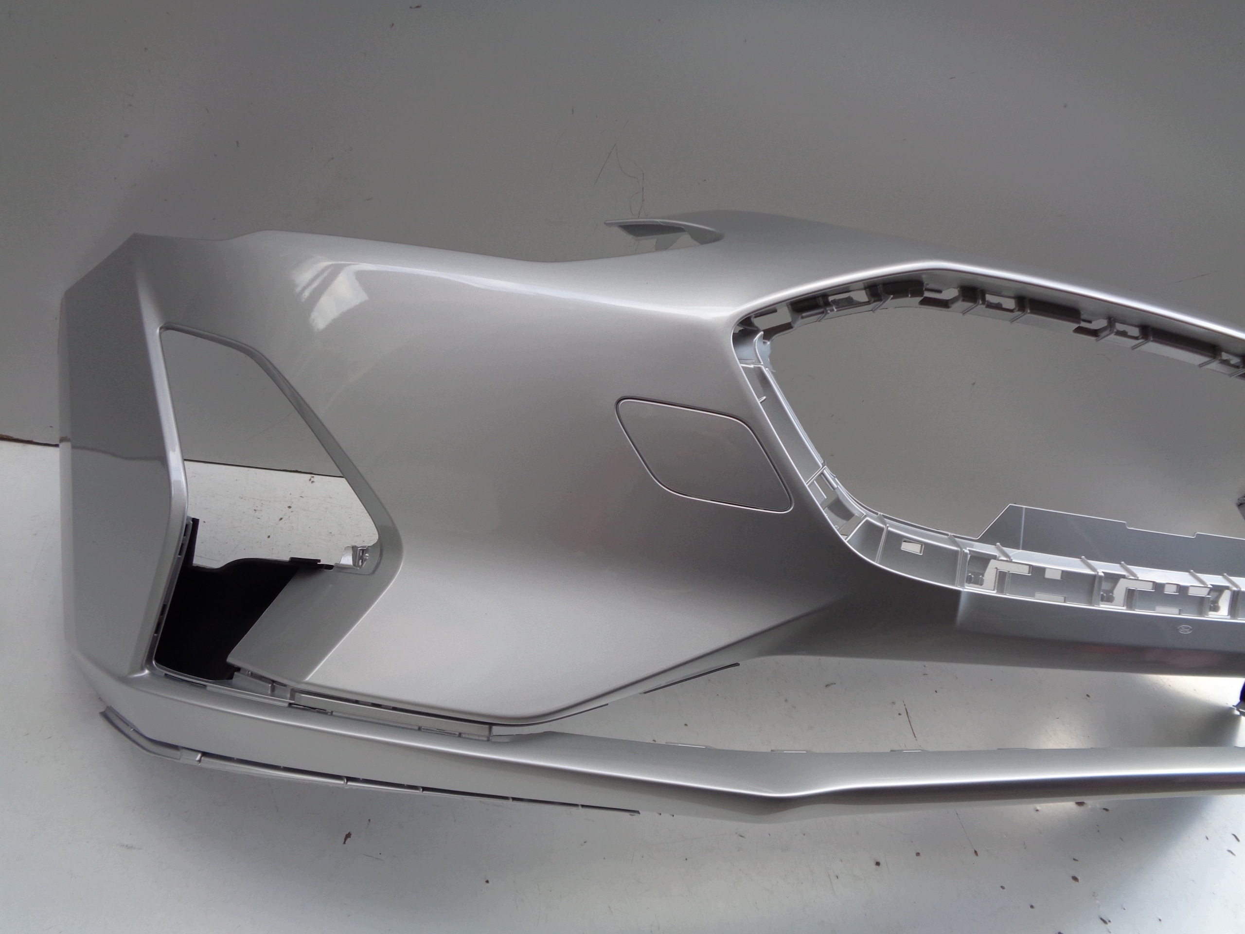 NO-WY-- front bumper FORD FOCUS MK4 18- NR 54120