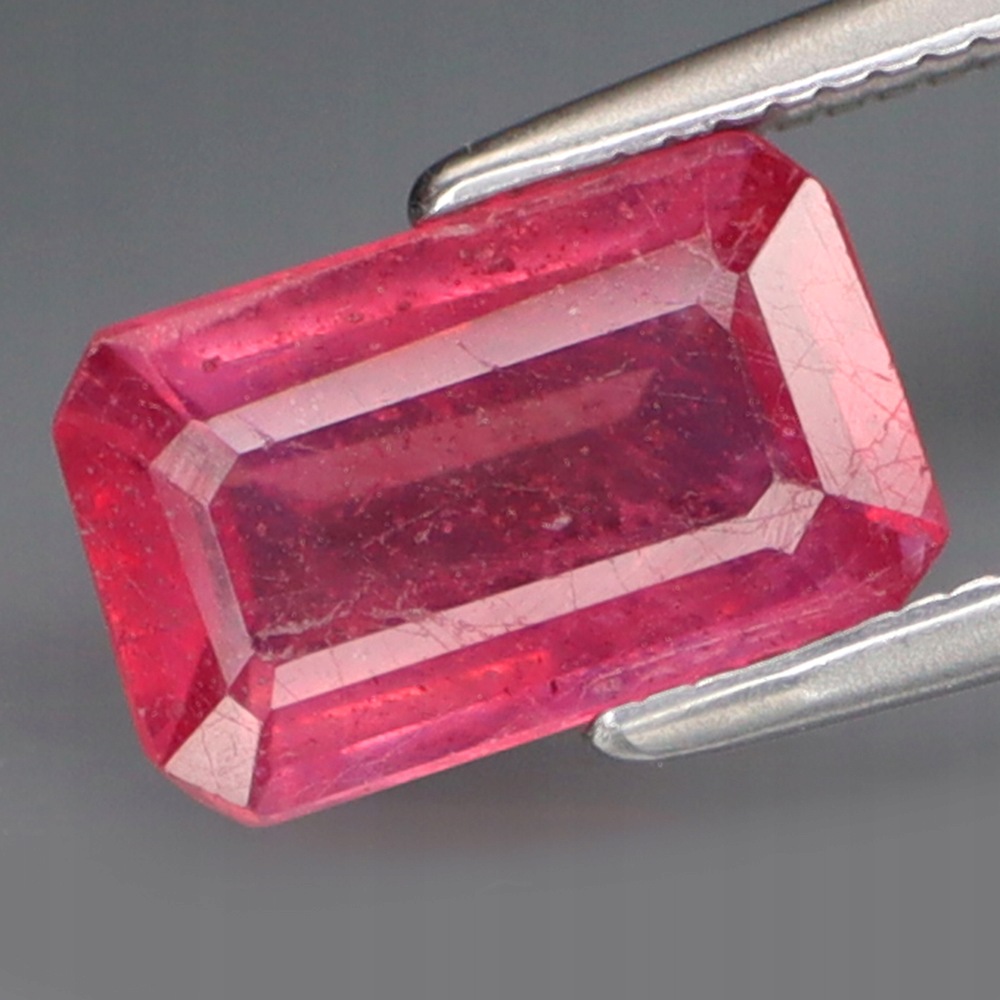 Rubín Přírodní 2,10ct cca 9x6mm Osmiboký pro Prstýnek video ARB7202