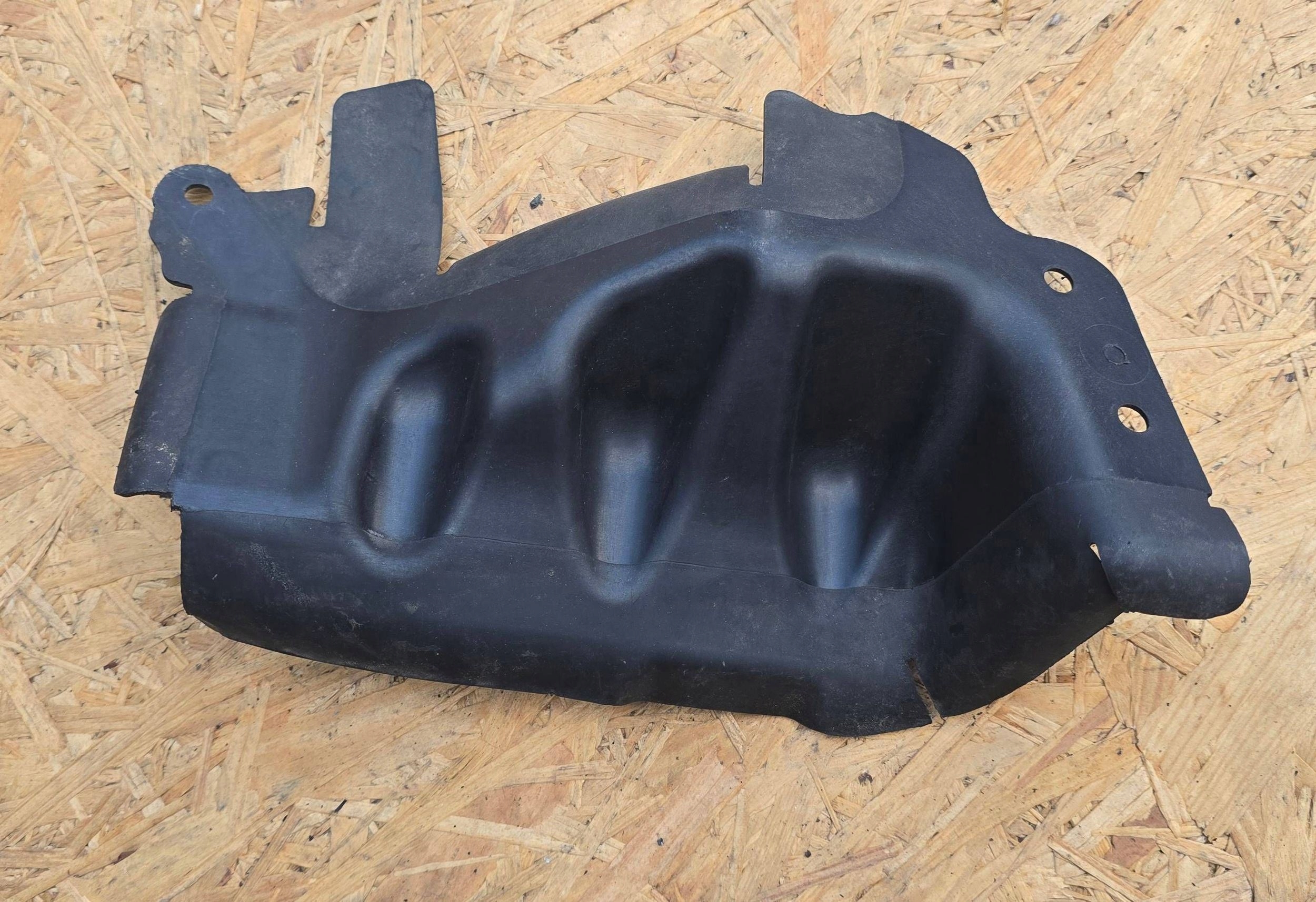 drain air intake right FORD ESCAPE USA KUGA MK2 GV4B8A211AA