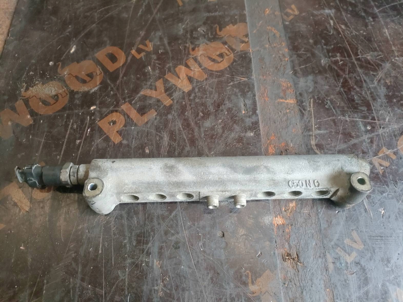 Rampe injection RENAULT PREMIUM 420 et 5010412034B 0281002405