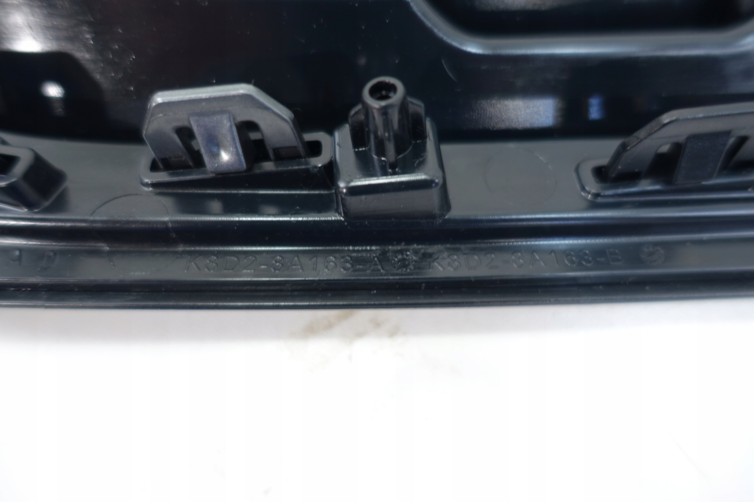 LAND ROVER EVOQUE II 2019- front PREKLADgrill radiator K8D2-8200A K8D2-8200B