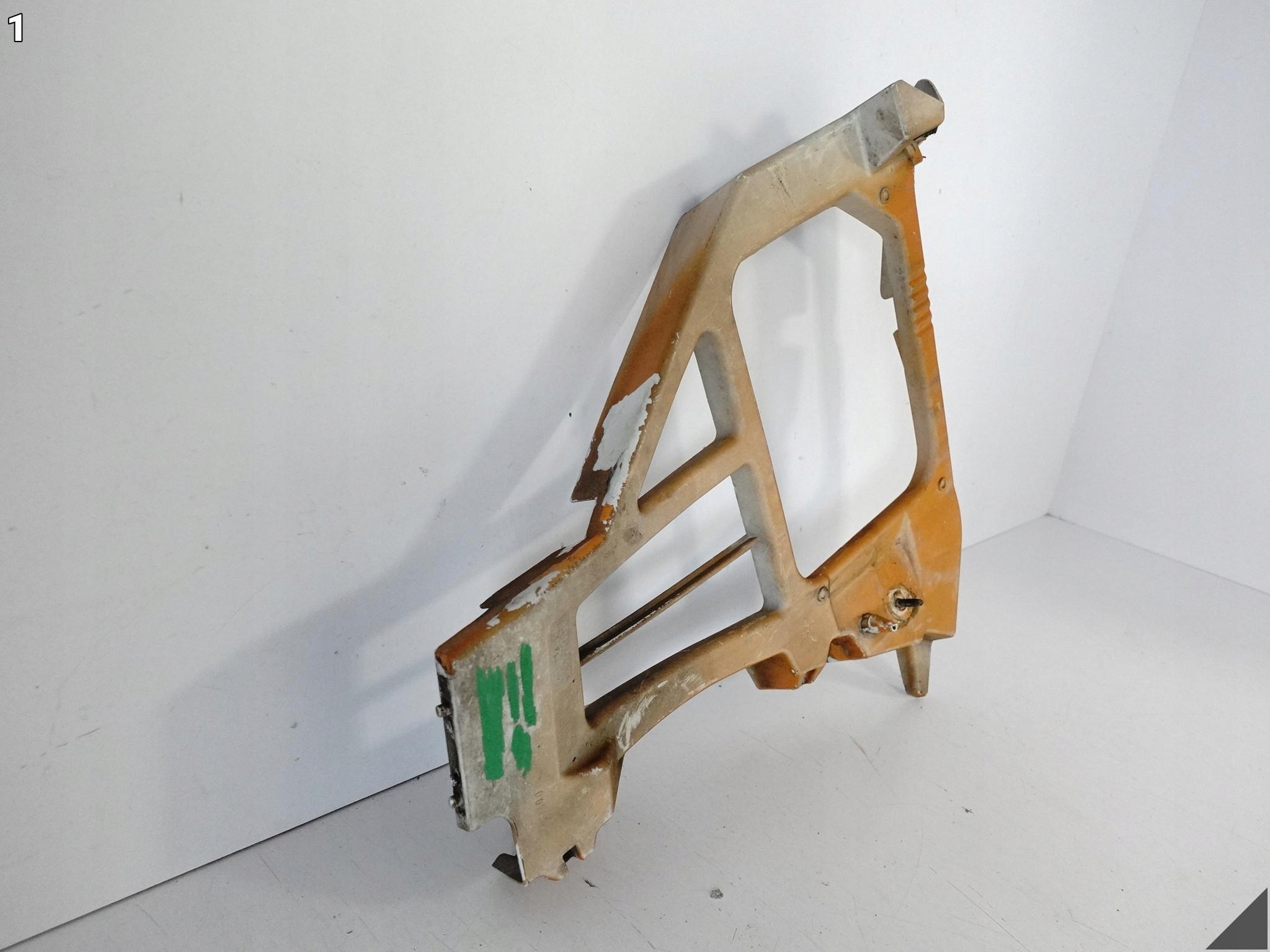 FORD FOCUS MK2 ST LIFT HATCHBACK HB 07-11 support holder bumper left rear part