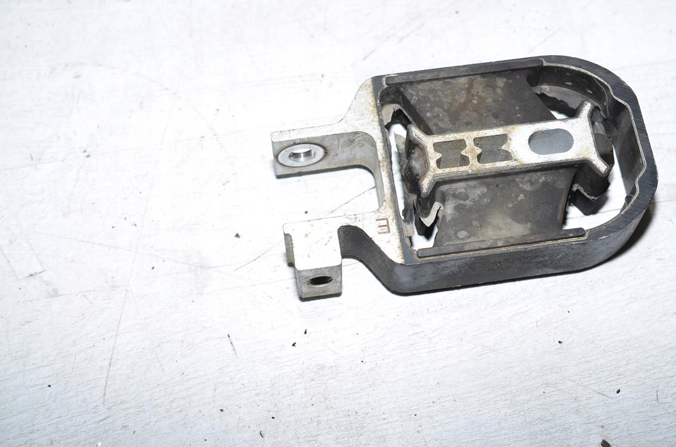 holder engine mount 2.0D Volvo V40 II lift