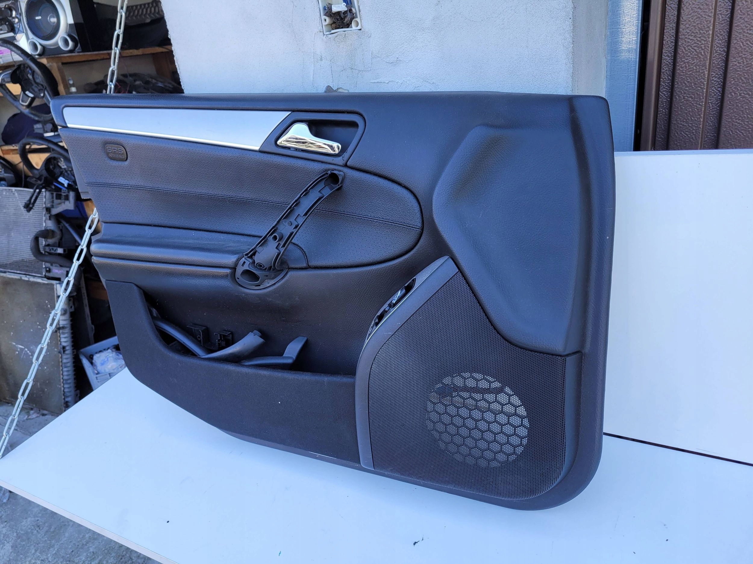 Mercedes C Klasa 203 upholstery side front front left 2037202552