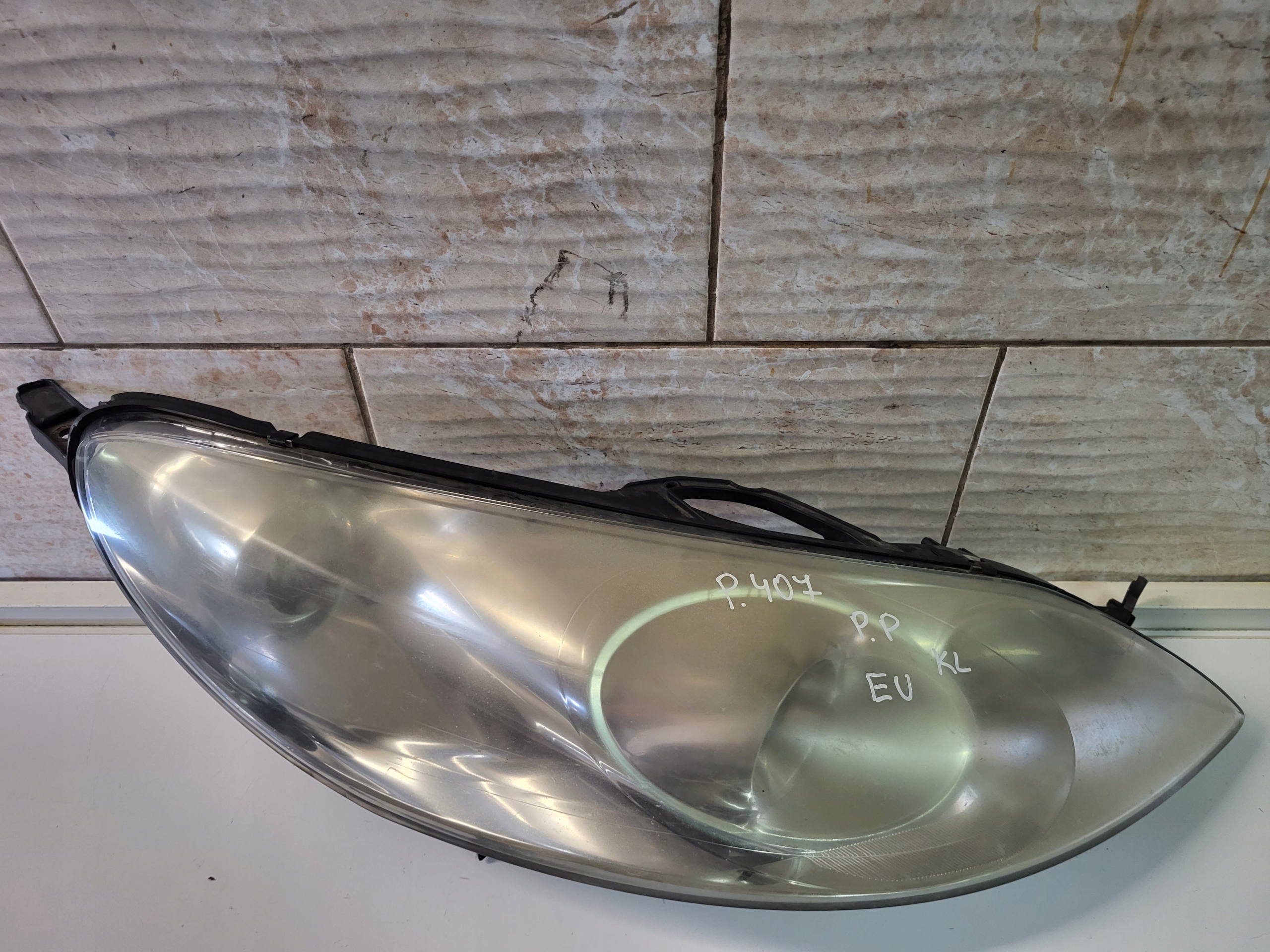 light right front PEUGEOT 407 EUROPA