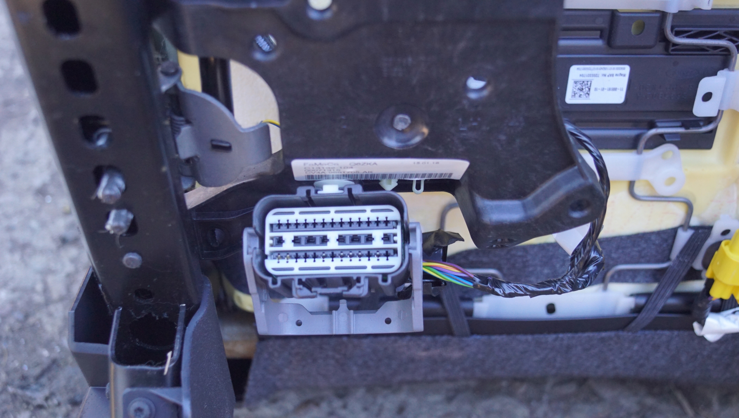кресла диван FORD KUGA MK2
