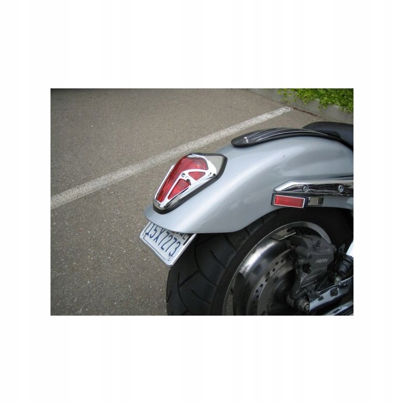 CHROMOWANA OSLONA SWIATLA TYLNEGO HONDA VTX Part number 661 115