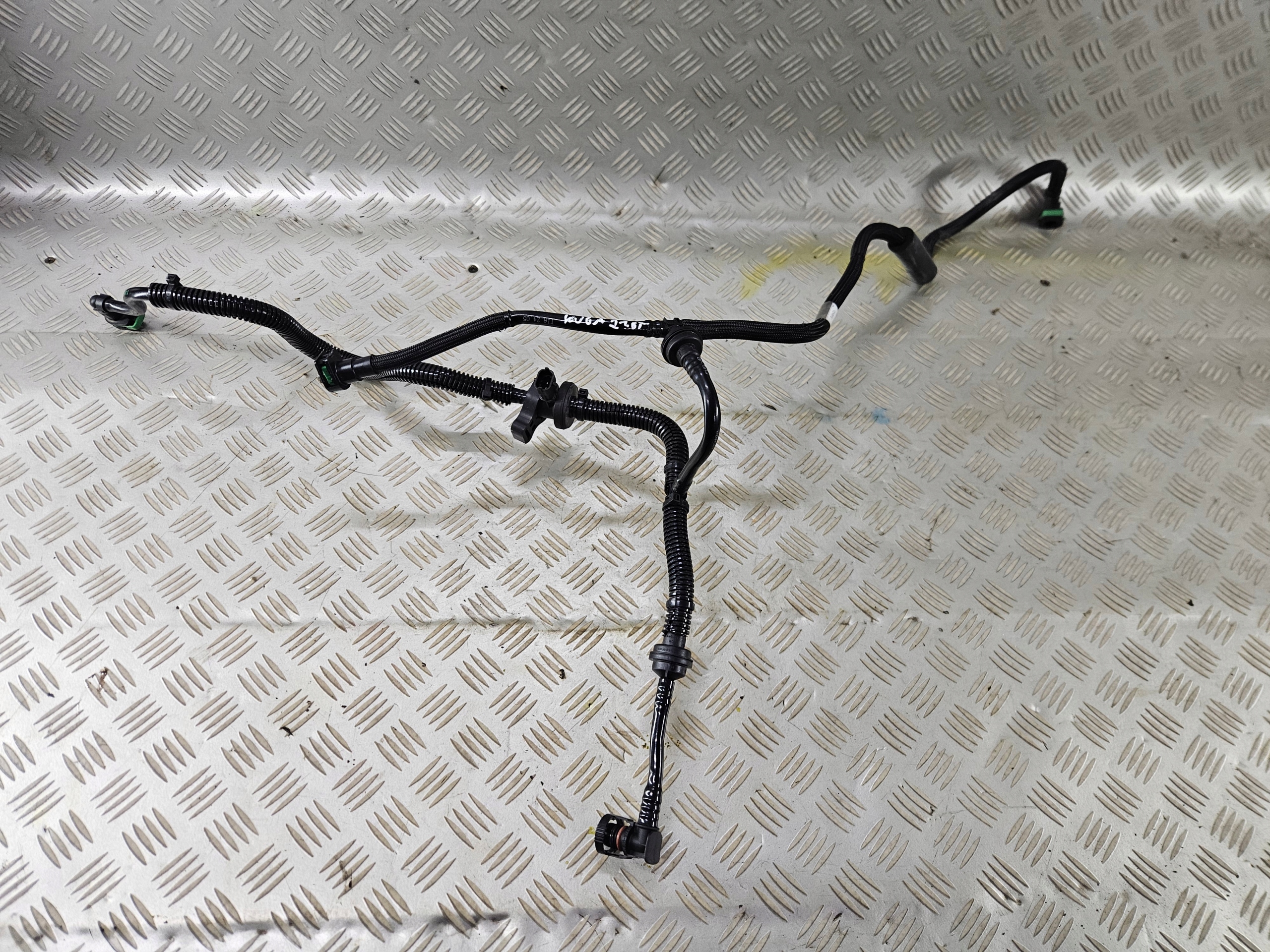 клапан патрубок трубка давления FORD KUGA MK2 1.6