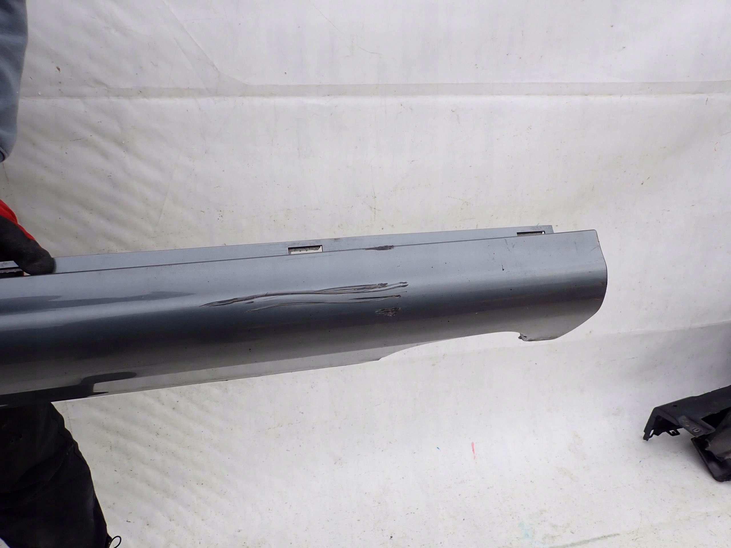 VOLVO XC60 and LIFT 13- threshold right moulding threshold
