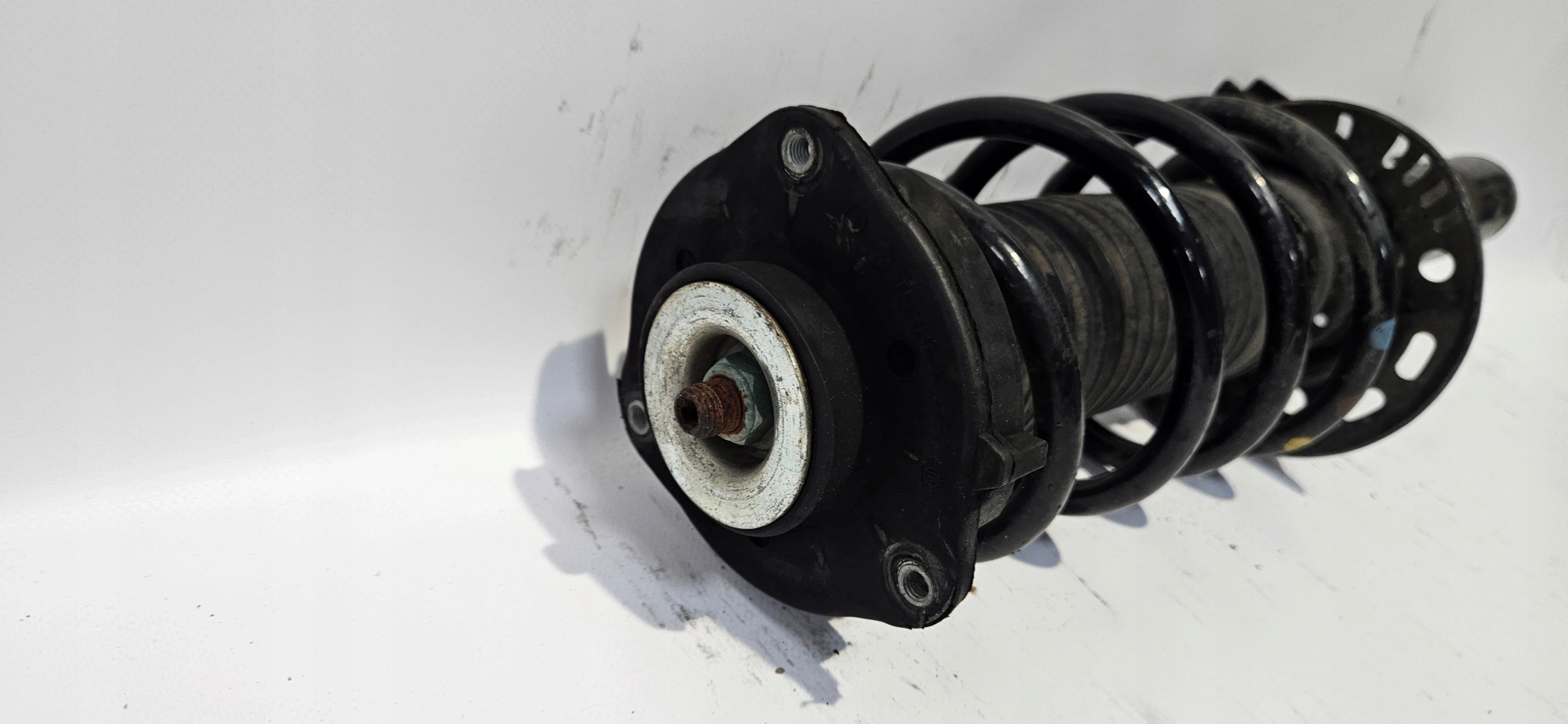 shock absorber right front VW CADDY IV 2K5413031