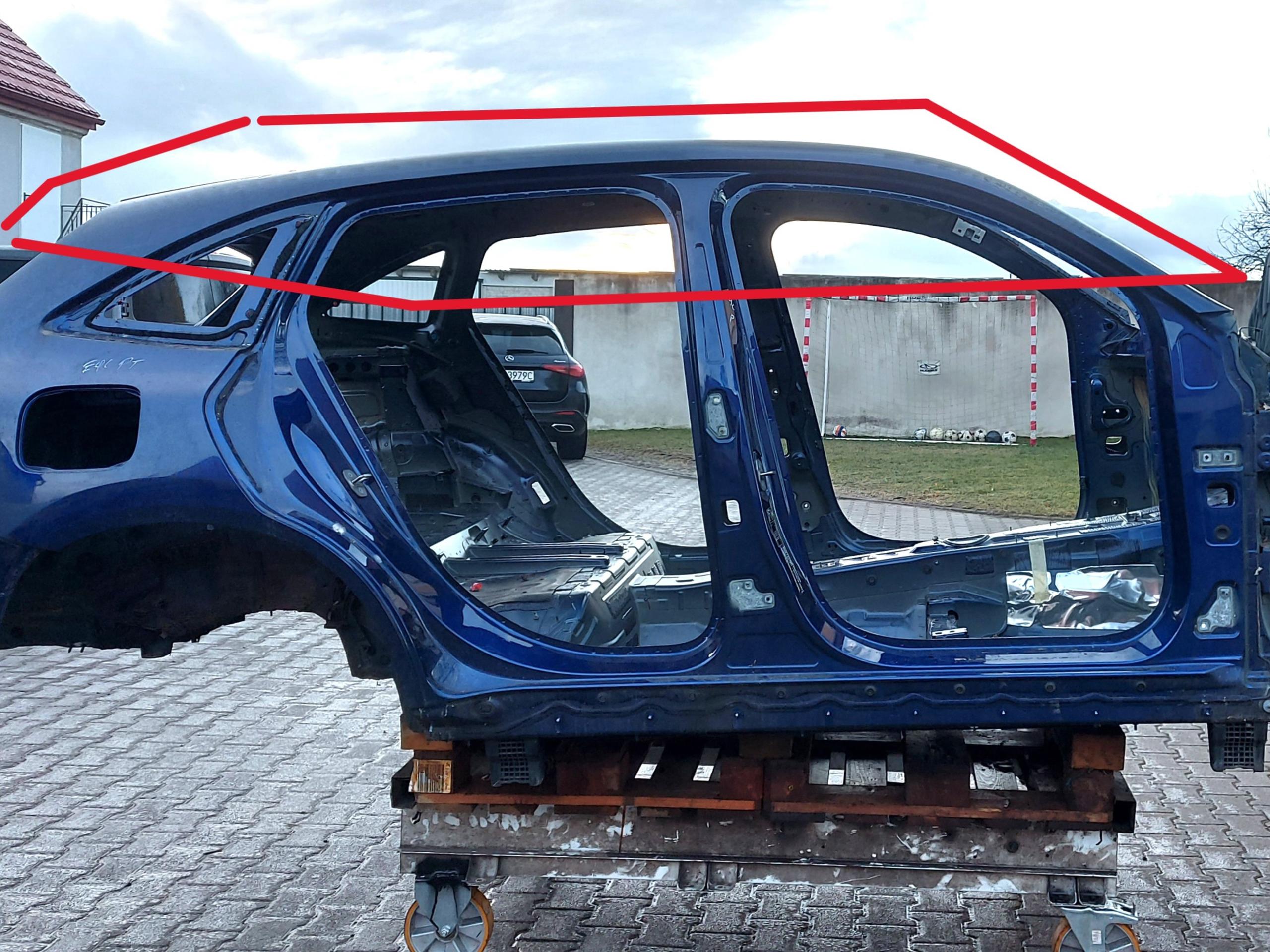 Mercedes EQC 400 W293 N293 dach blauer 896
