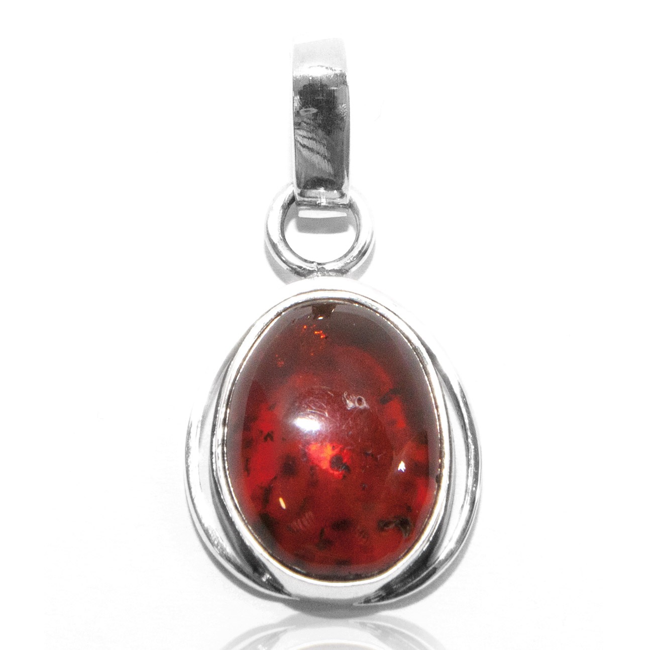 Stříbrný přívěsek s jantarem koňakový jantar stříbro 925 elegantní