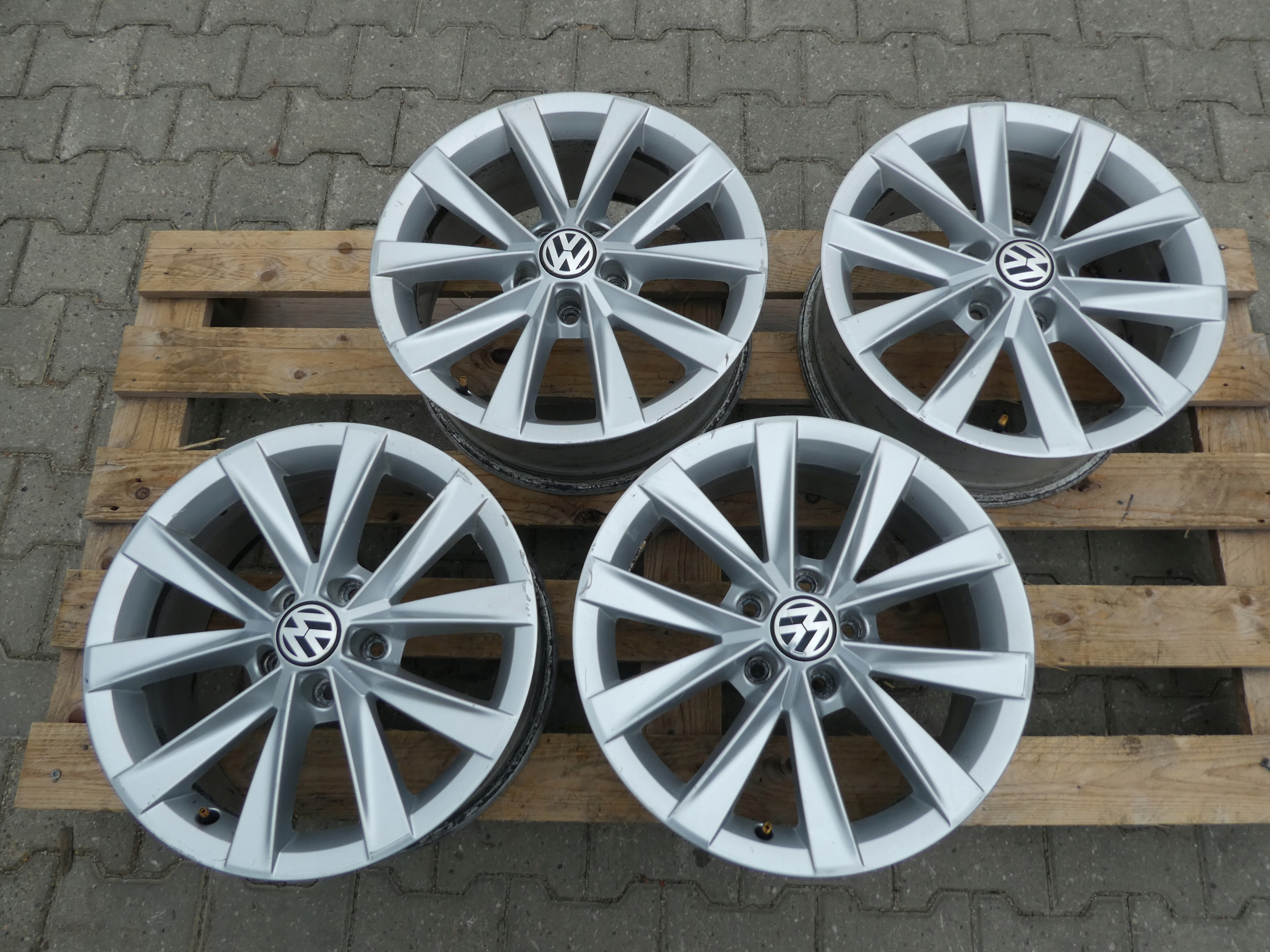 4X discs aluminium disc 3AA601025R VW 5X112