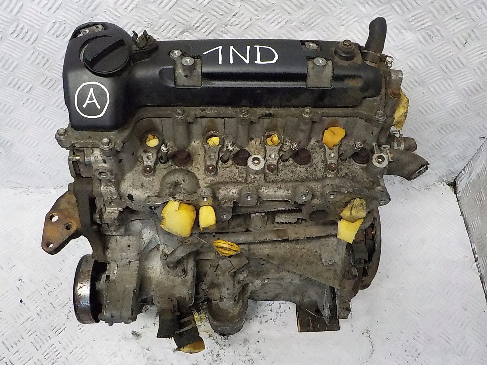 TOYOTA YARIS COROLLA engine 1.4 D-4D 75 KM 1ND