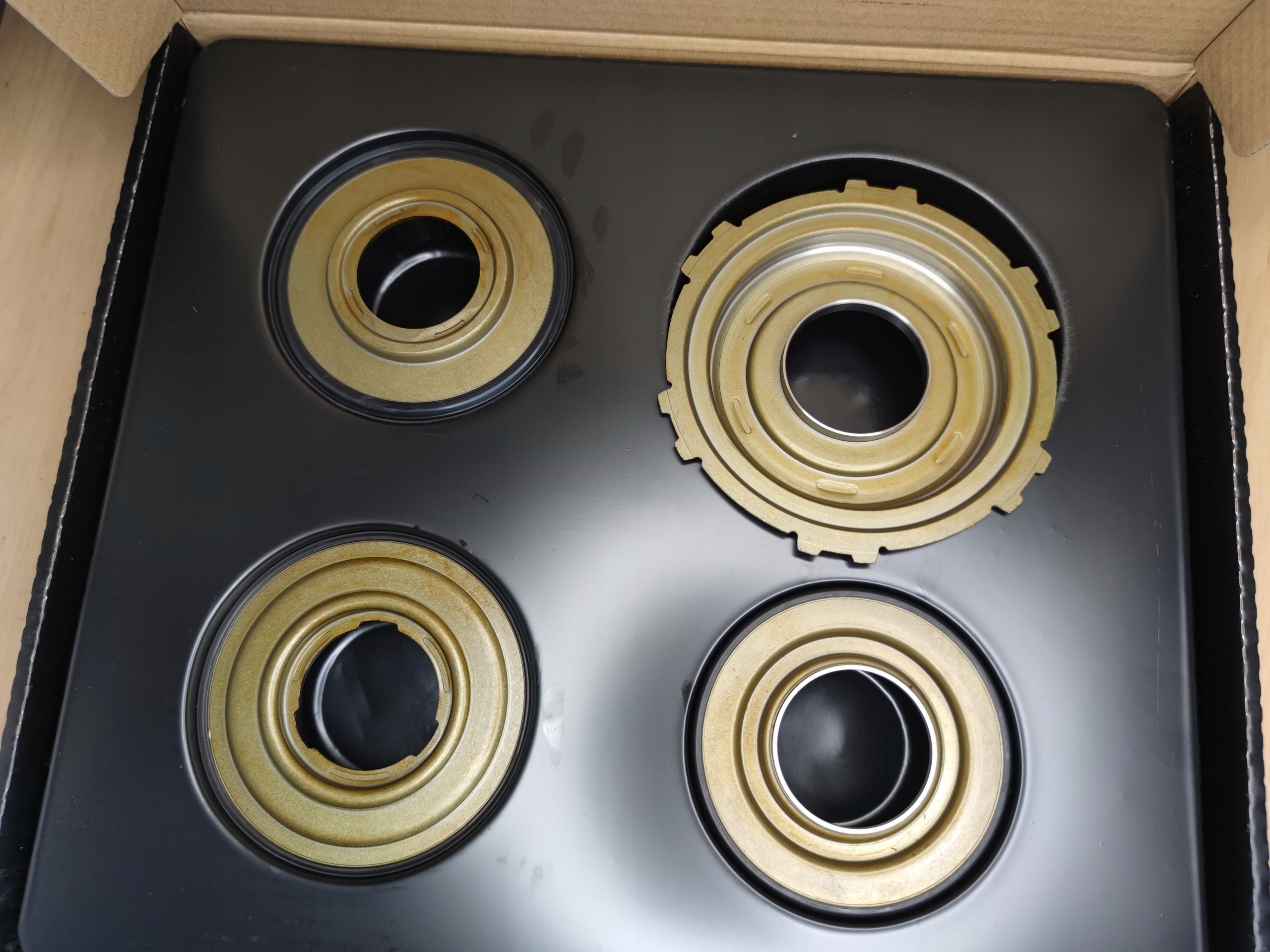 Sada pístů Piston kit převodovky TF60 09G