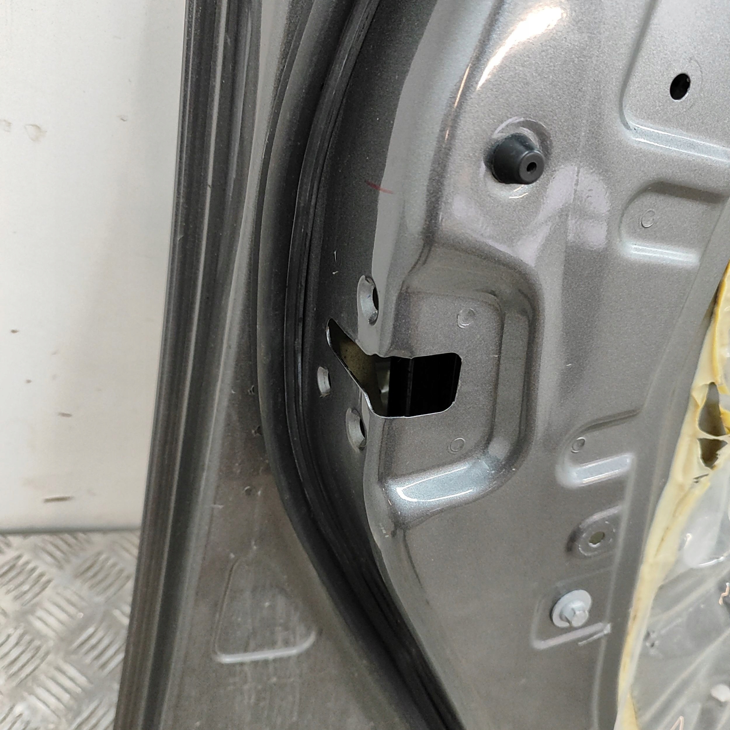 Nissan Leaf I (ZE0) 2016 Lewa strona Drzwi przednie Typ samochodu Samochody osobowe