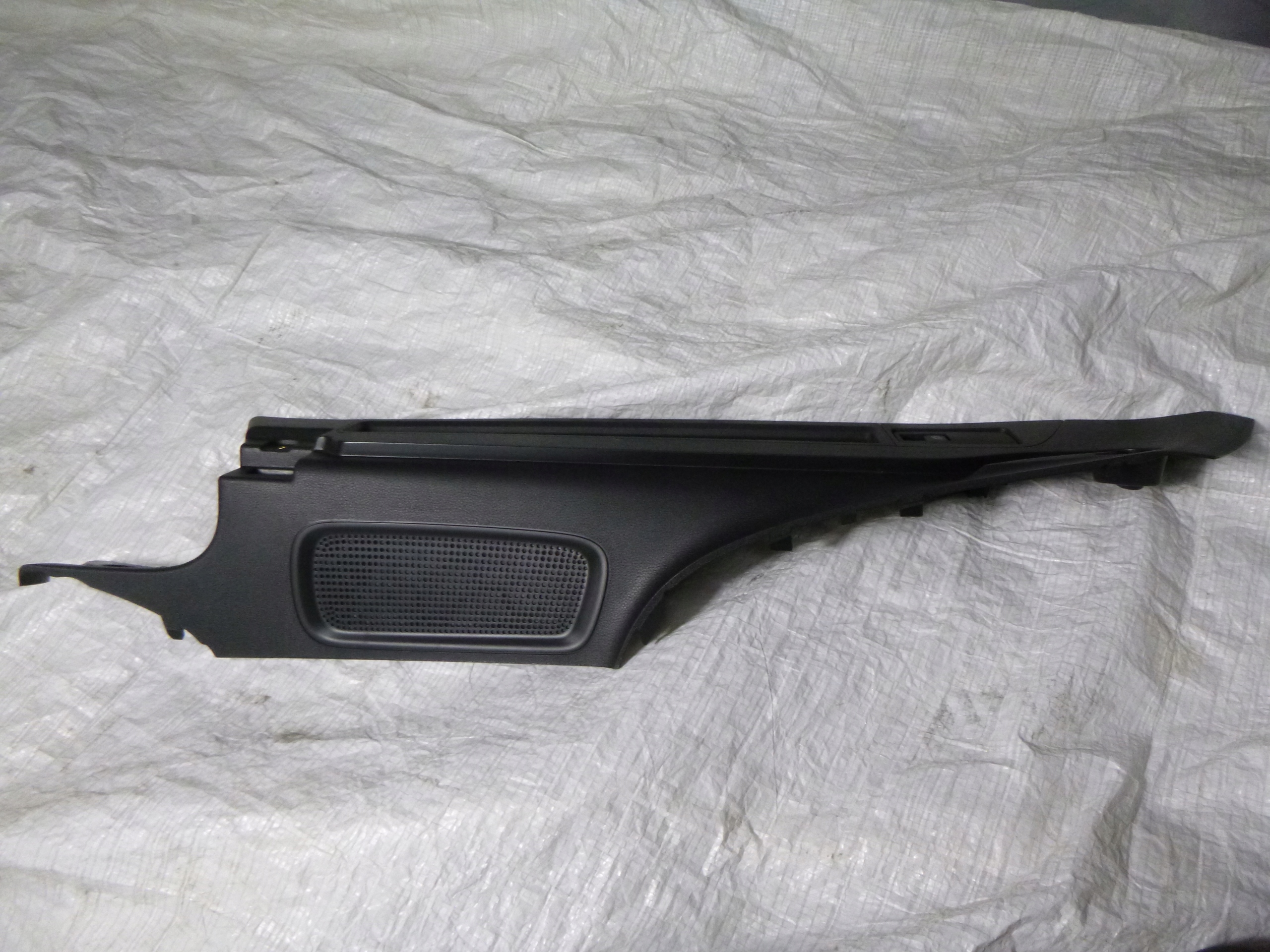 PROWADNICA MOCOWANIE ROLETY BAGAŻNIKA ASTRA K LEWA