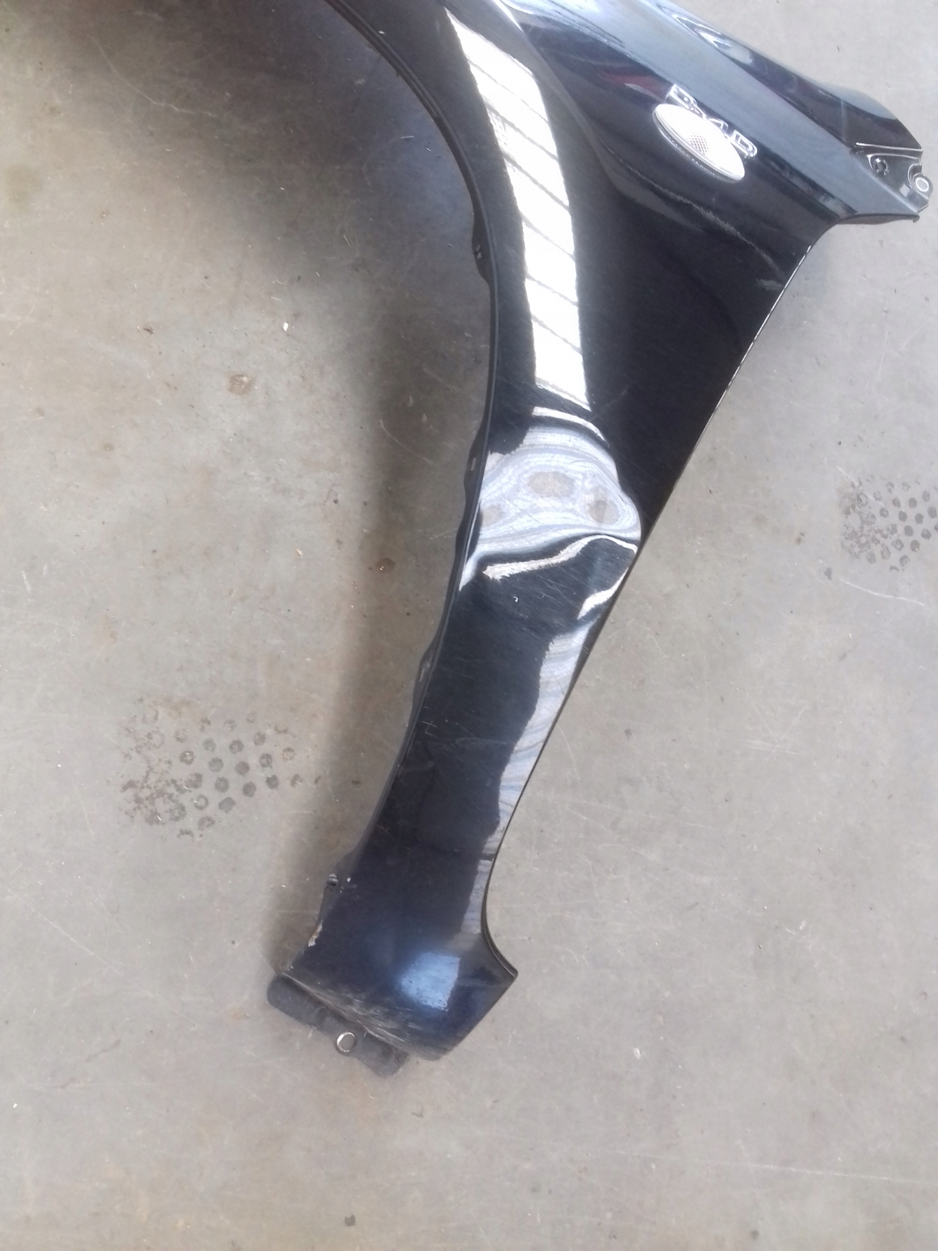 fender left 202 Toyota RAV4