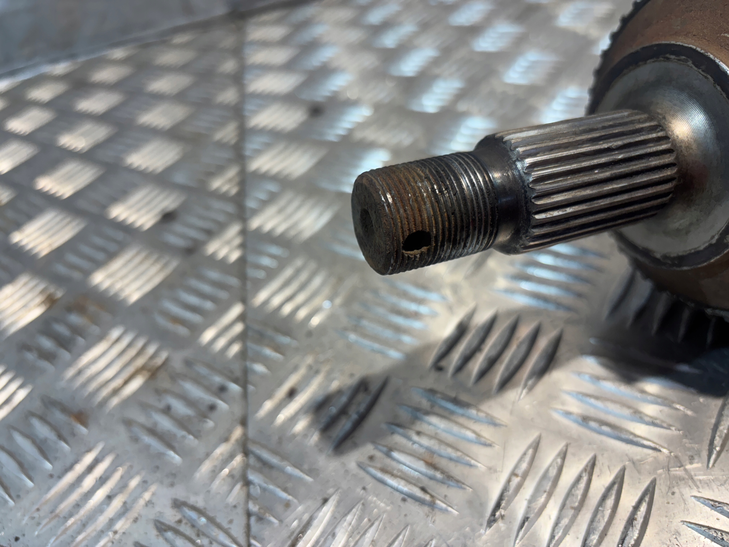 semi-axis left Citroen Jumpy and 2,0 HDI