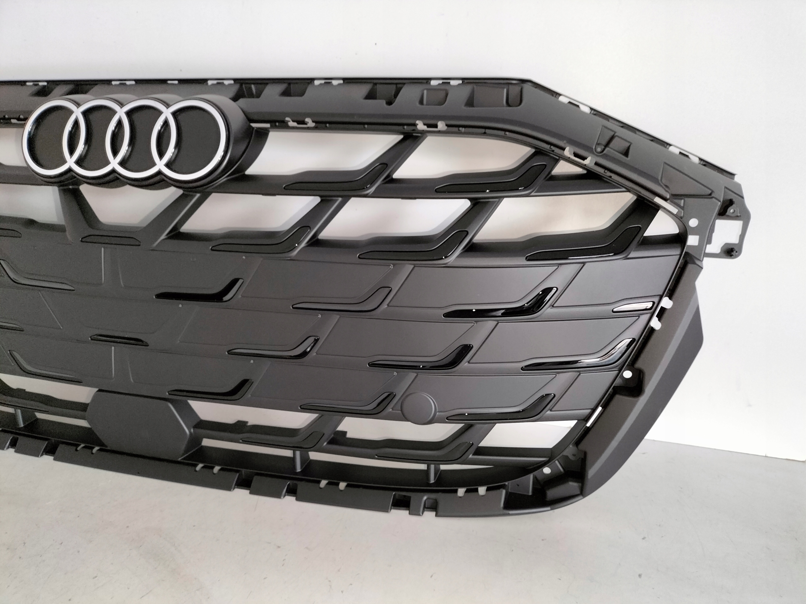 grille grid grill AUDI A3 8Y LIFT 24- E-TRON S-LINE