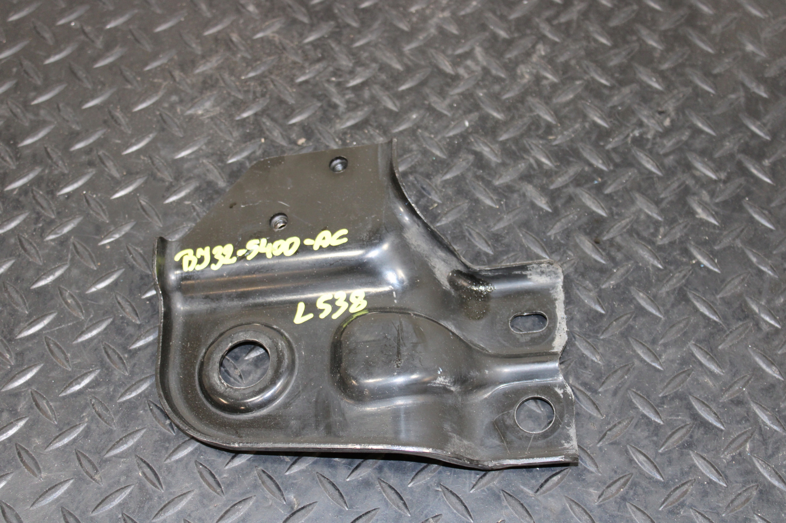 holder bracket console RANGE ROVER EVOQUE L538 LIFT BJ32-5400-AC