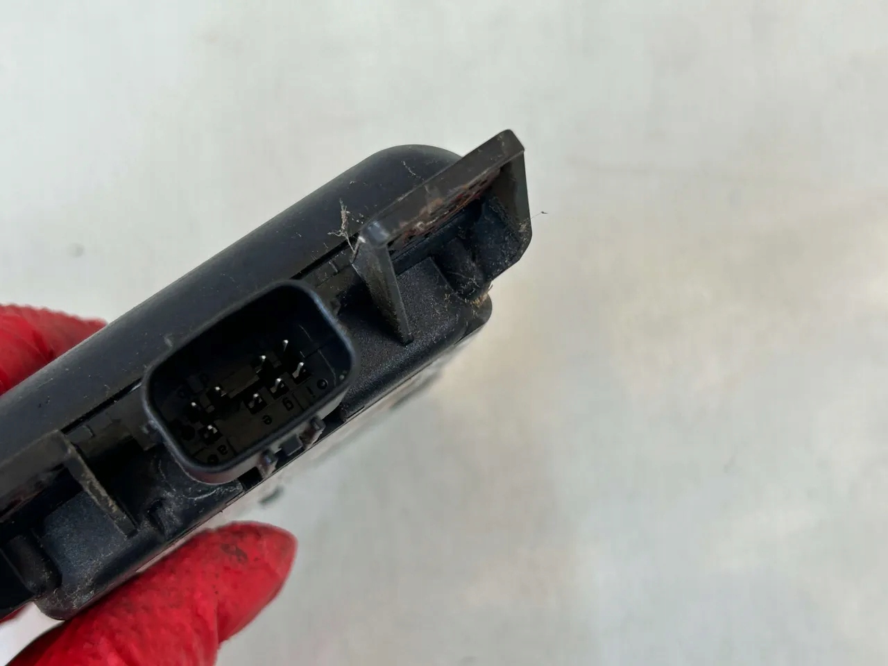 Датчик левый mazda 6 III РЕСТАЙЛИНГ GV9S-67Y90D