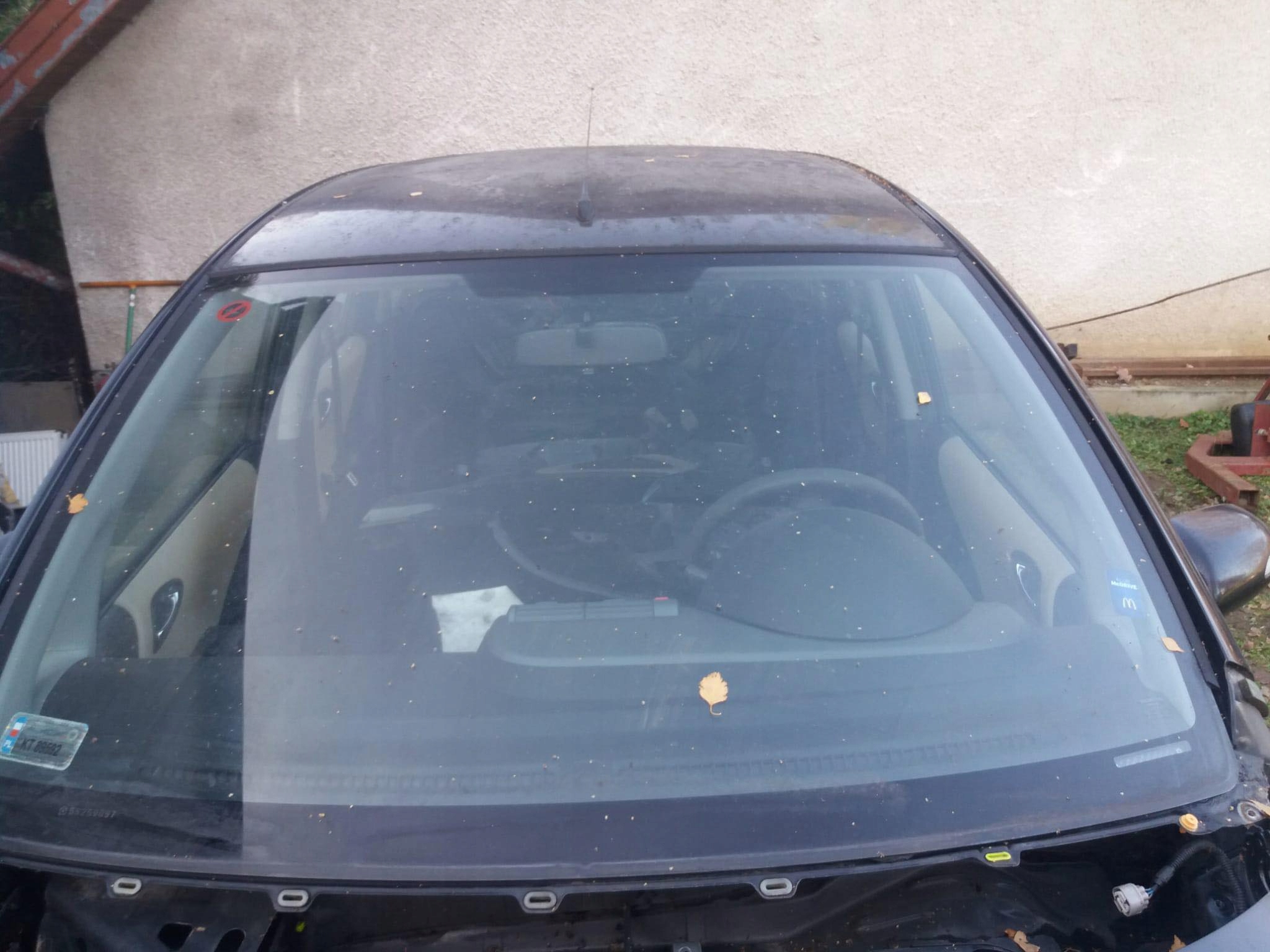 HONDA JAZZ ЛОБОВЕ СКЛО