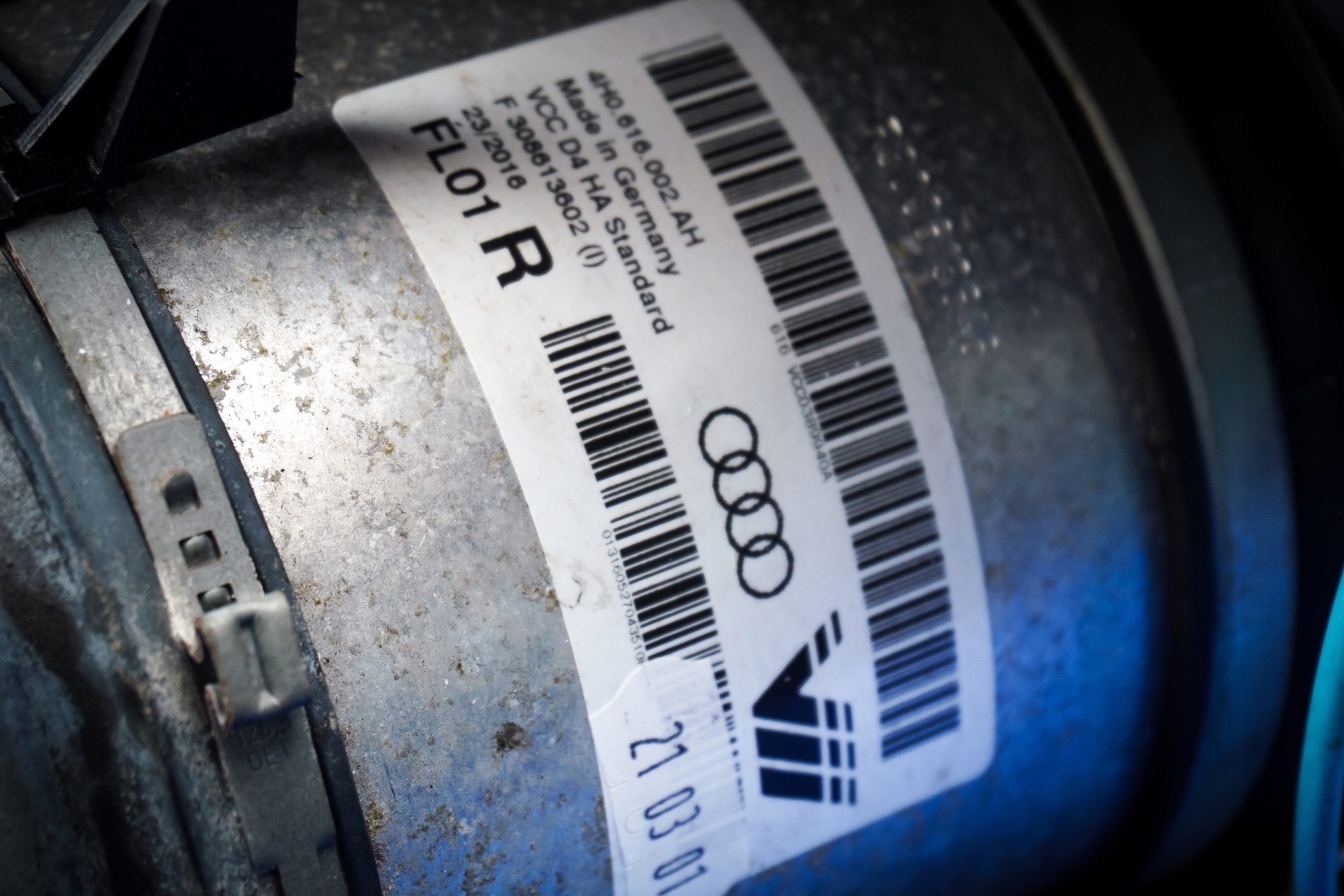 Stoßdämpfer pneumatyczny Audi A8 4H 4H0616002AH