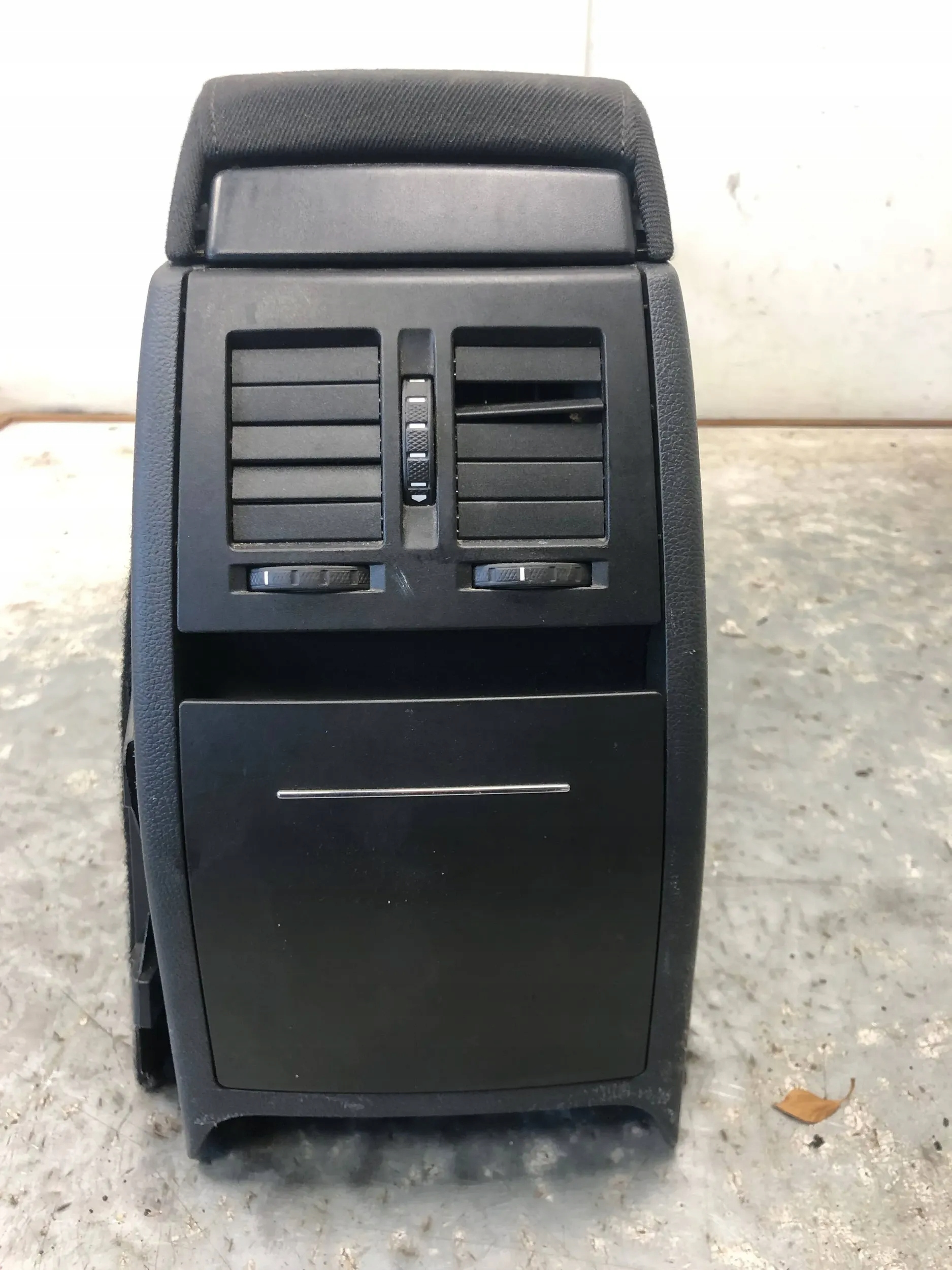 TUNEL central armrest SKODA OCTAVIA II SCOUT 1Z1863241