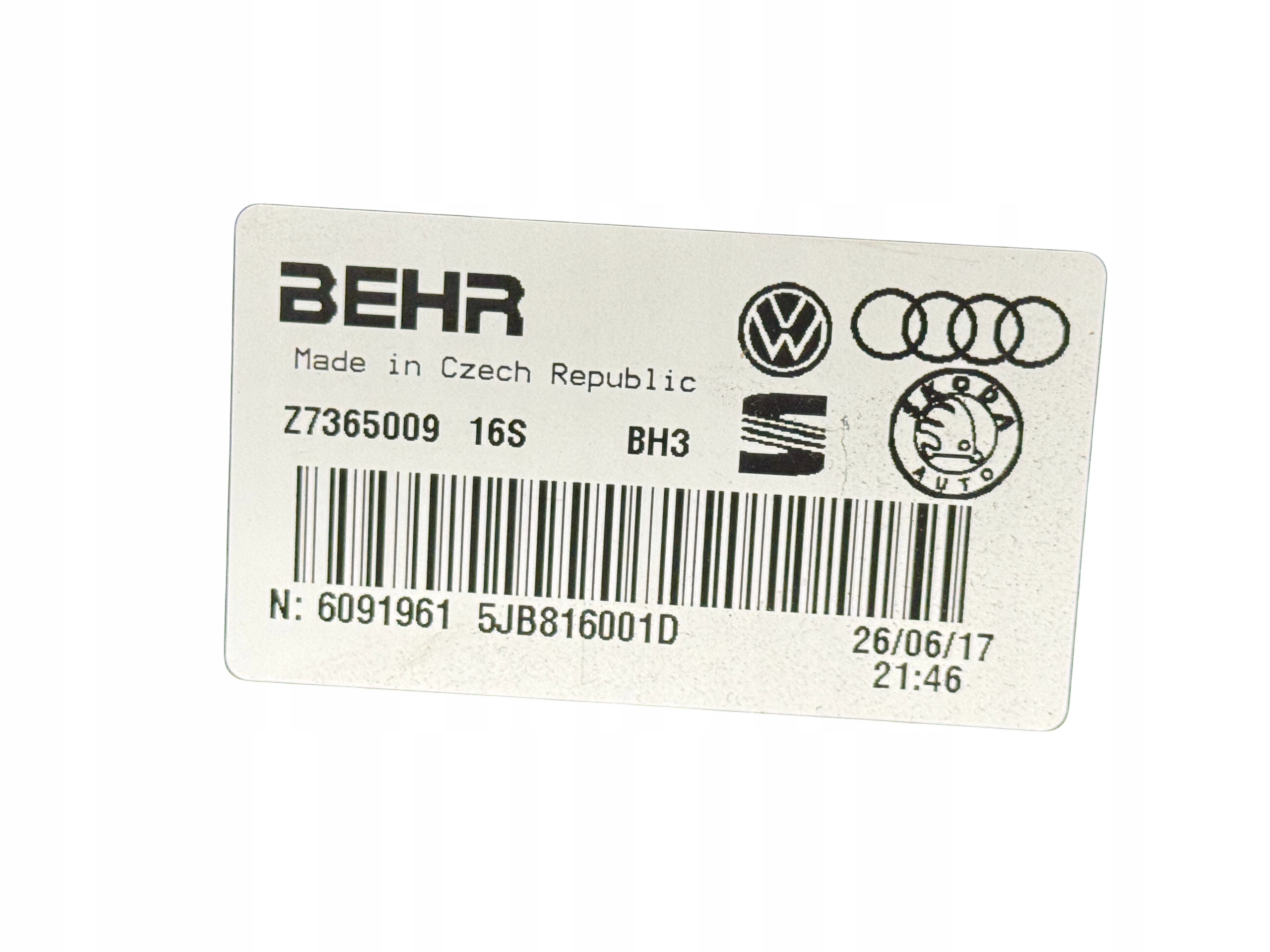 радиатор отопителя SKODA RAPID 5JB816001D
