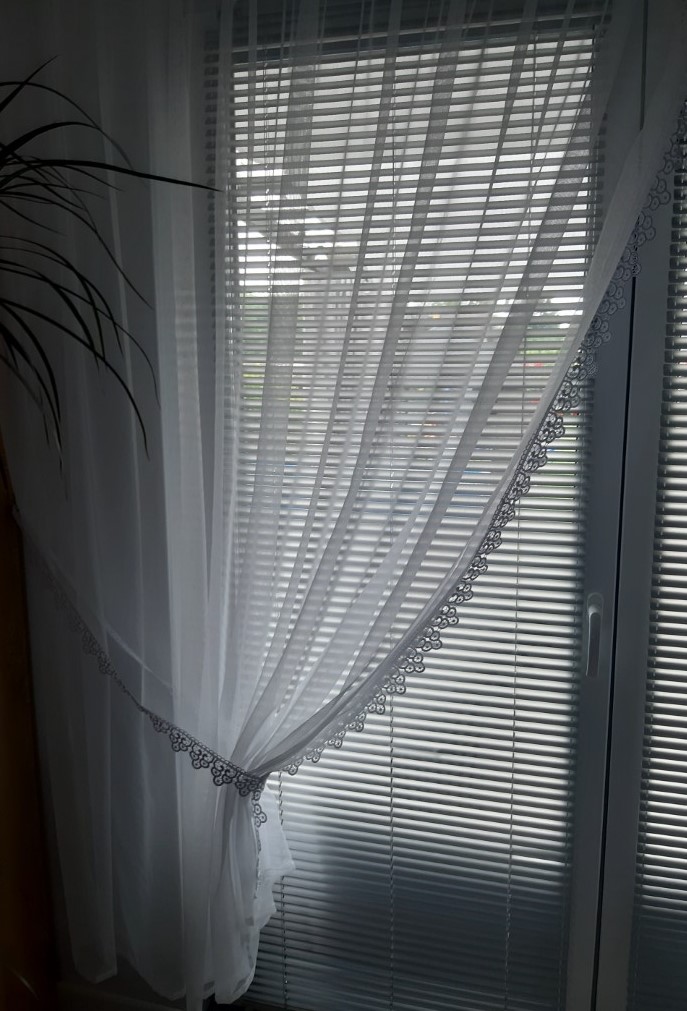 

Fantaz. firana z gipiurą szer 300cm wys.230cm