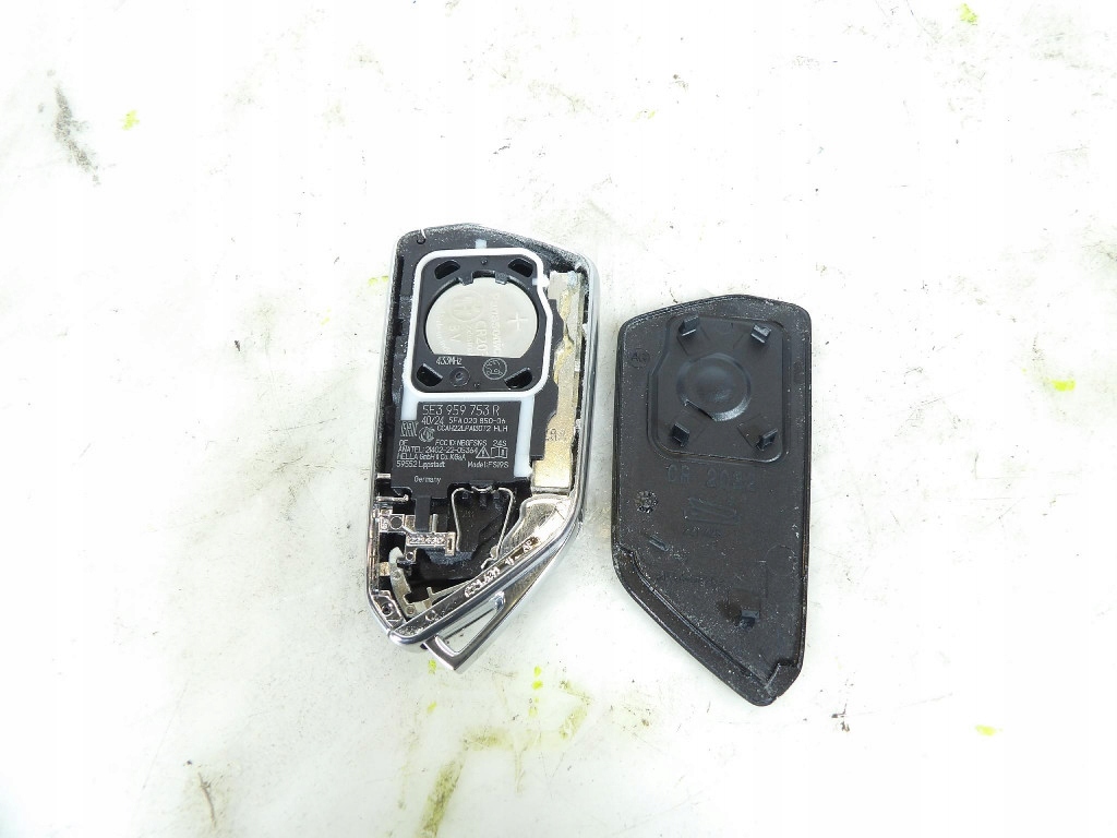 SKODA SUPERB IV 4 2.0TSI key PILOT 5E3959753R