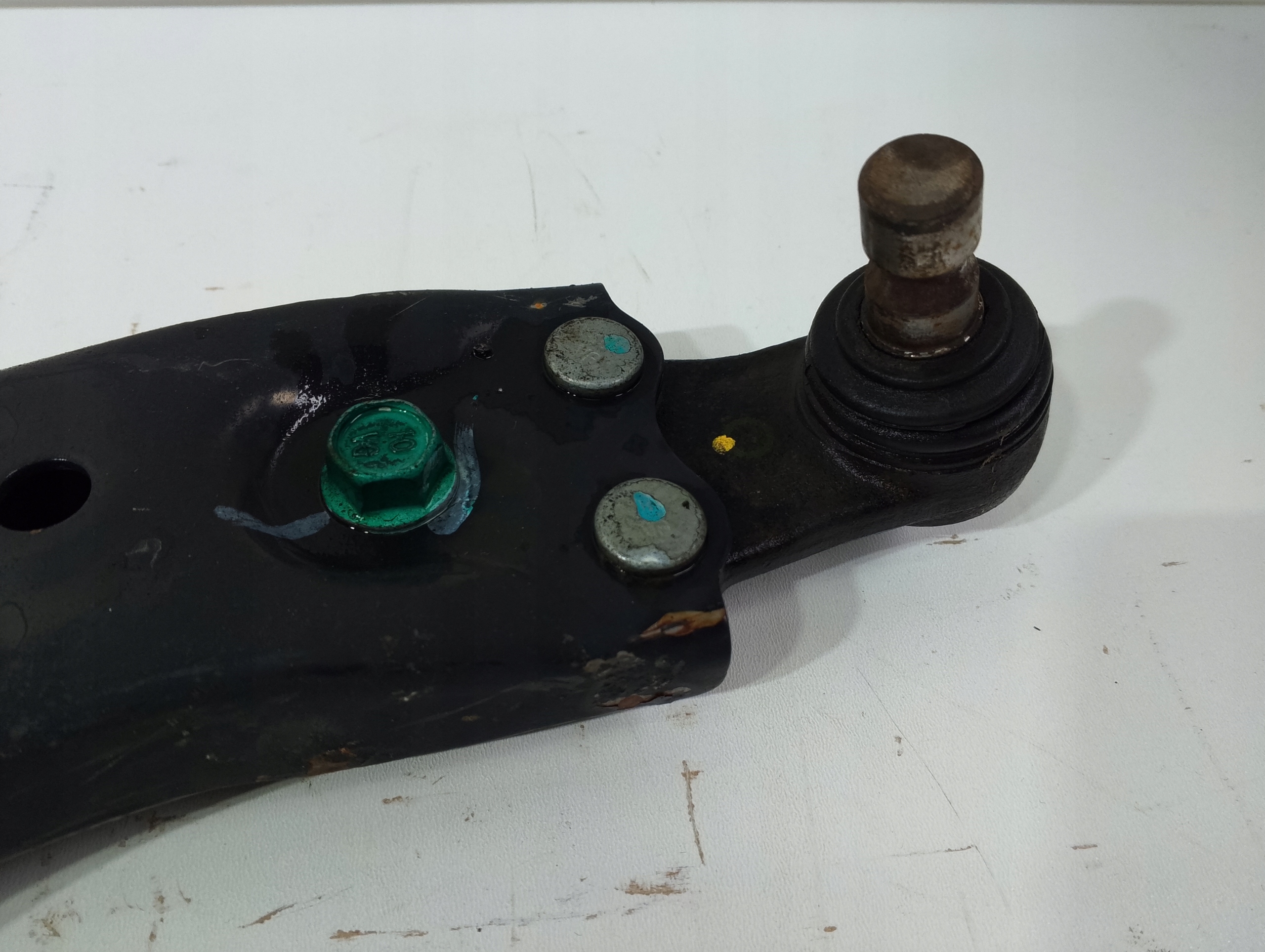 KIA SPOTRAGE III HYUNDAI IX35 arm front right (Q137)