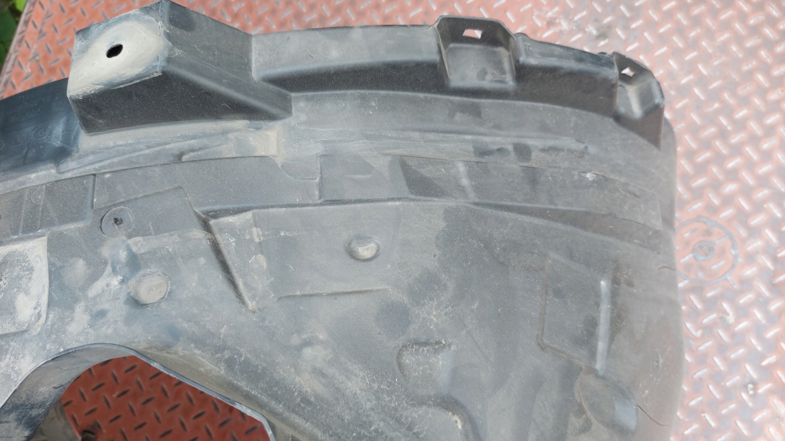 mudguard right front VOLVO XC60 II 17