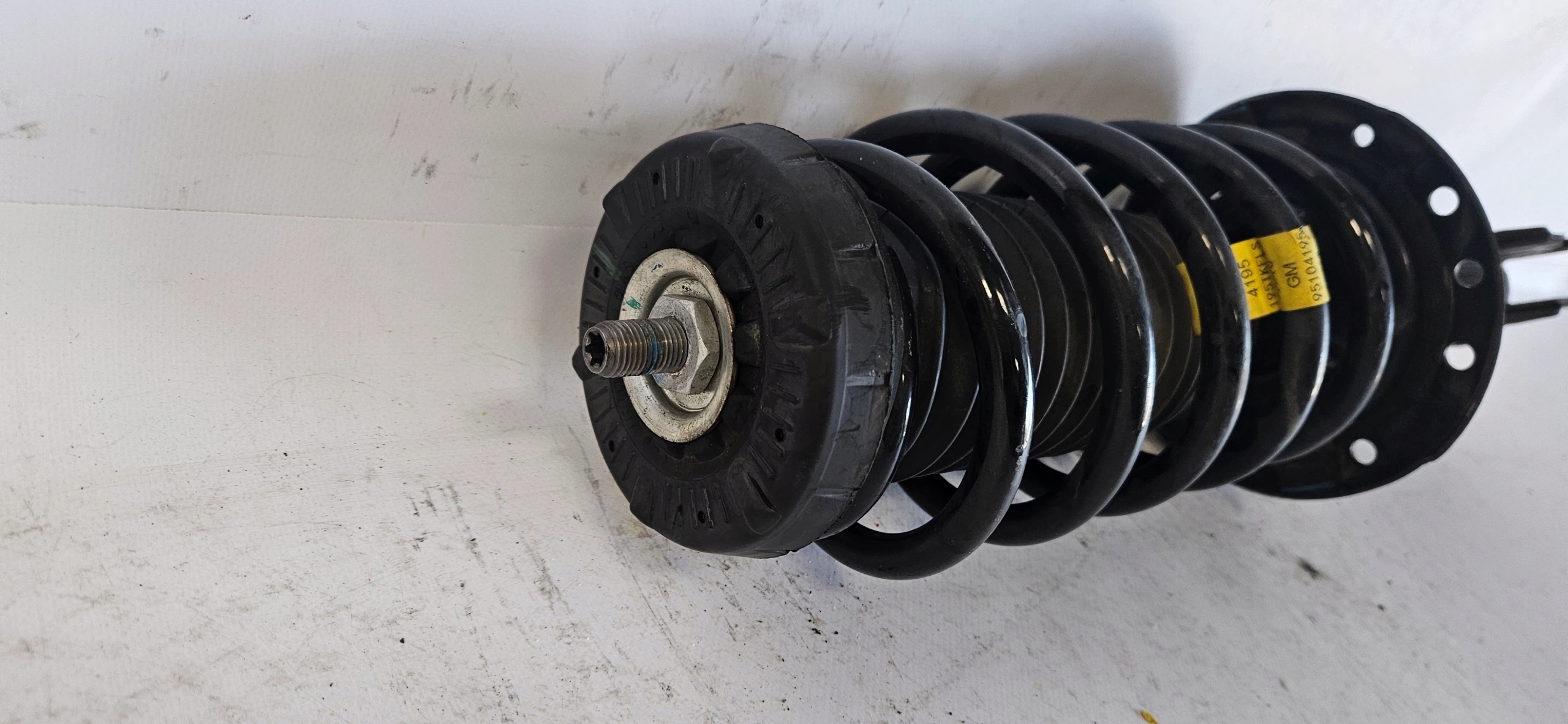 shock absorber right front OPEL MOKKA X 95320365