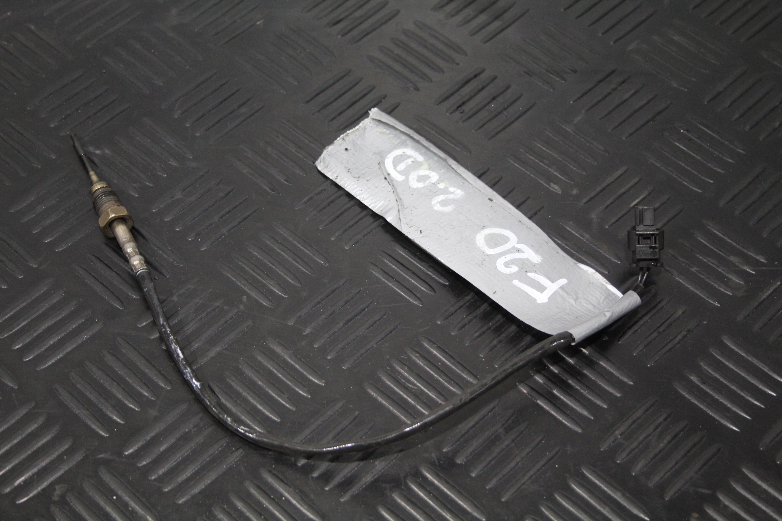 SENSOR TEMPERATURY GASE BMW 1 F20 LIFT 8570232