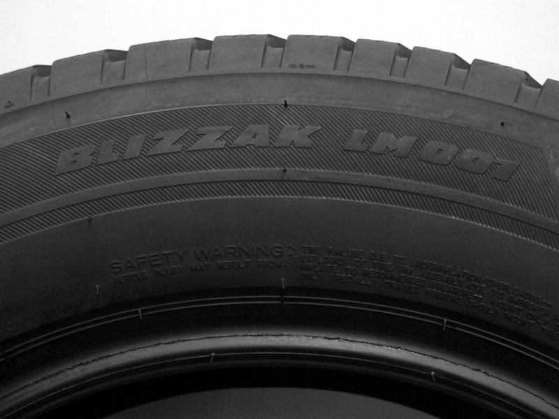 1Z 215 65R17 Bridgestone Blizzak LM001 99H 4019 73 Producent code 9223